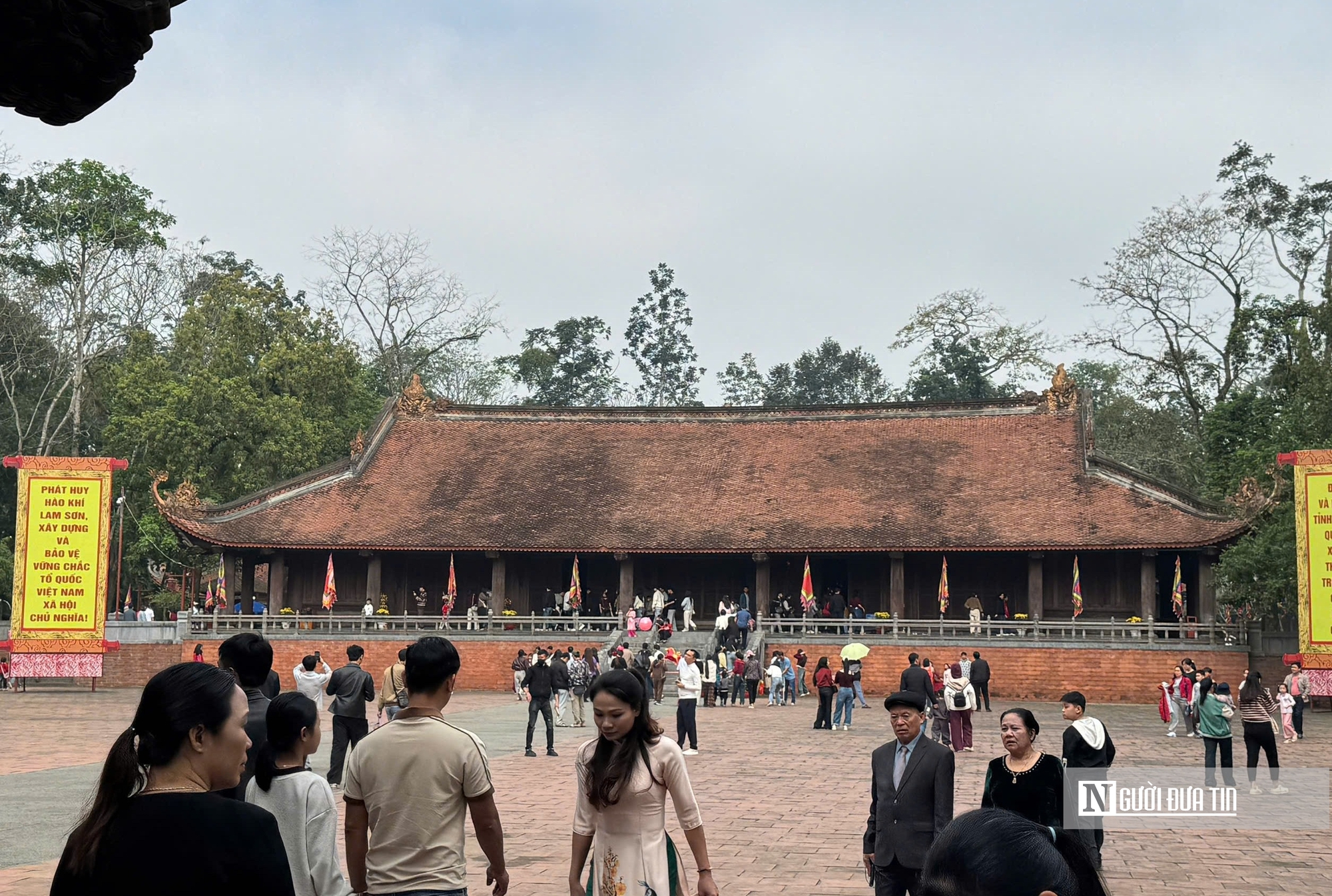 Không để du lịch tâm linh biến tướng, lợi dụng thành mê tín dị đoan- Ảnh 5. Không để du lịch tâm linh biến tướng, lợi dụng thành mê tín dị đoan- Ảnh 5.