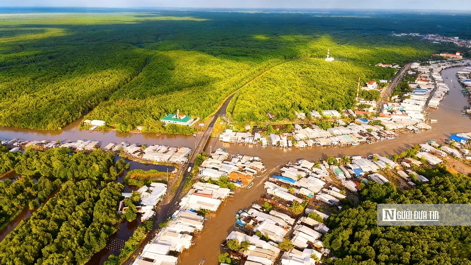 Theo chân ngư dân săn “cá biết bò” ở Đất Mũi- Ảnh 2. Theo chân ngư dân săn “cá biết bò” ở Đất Mũi- Ảnh 2.