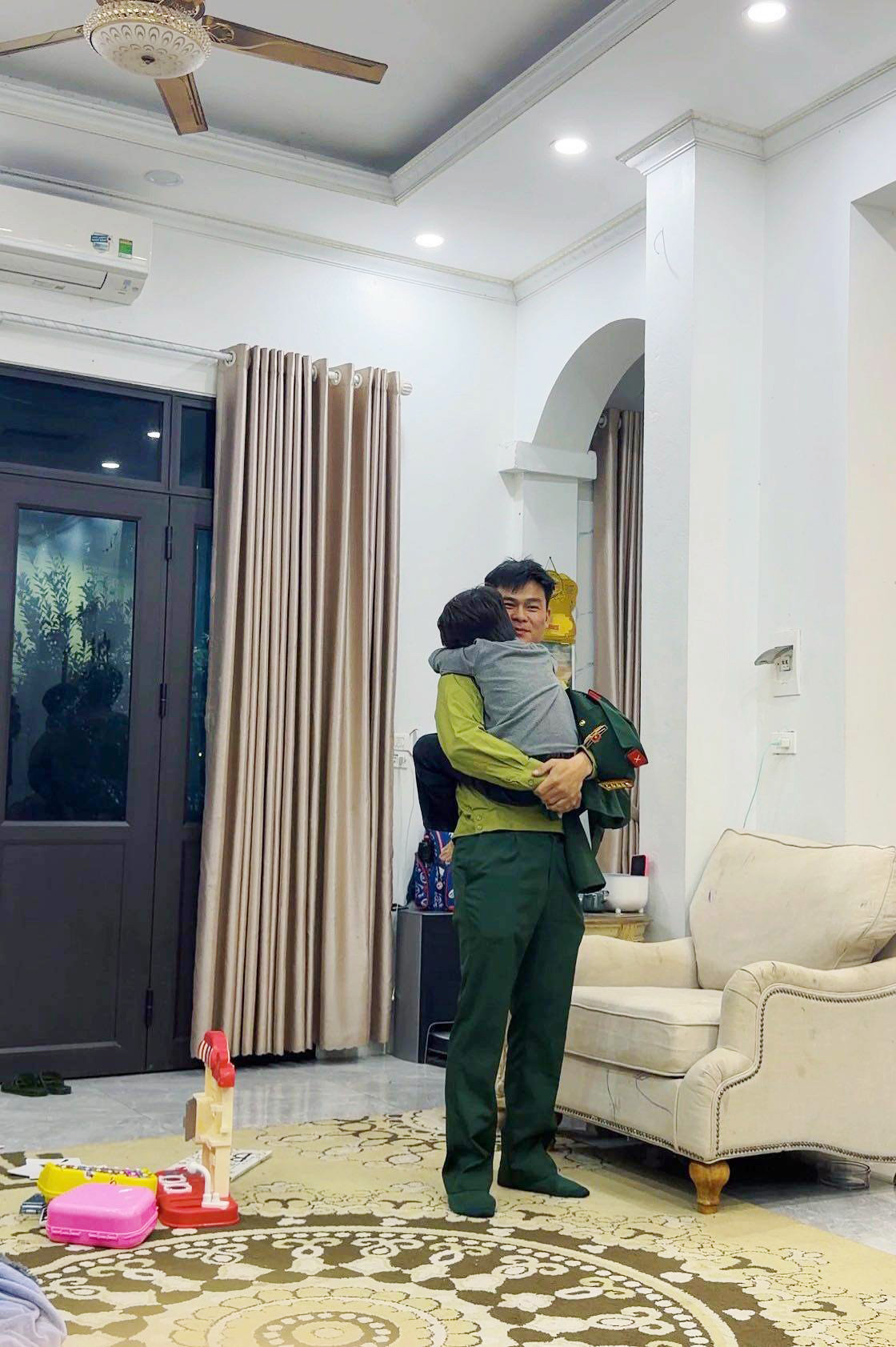 Ngày Hòa Minzy chính thức làm cô dâu? - Ảnh 2.