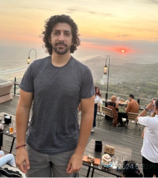 Mỗi sáng thức dậy ở một quốc gia khác, người đàn ông lập cú đúp kỷ lục Guinness sau hành trình gần 200 nước - Ảnh 2.