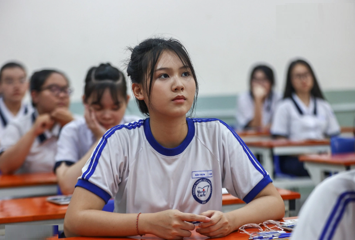 Nhiều trường đại học đồng loạt tăng học phí - Ảnh 1.