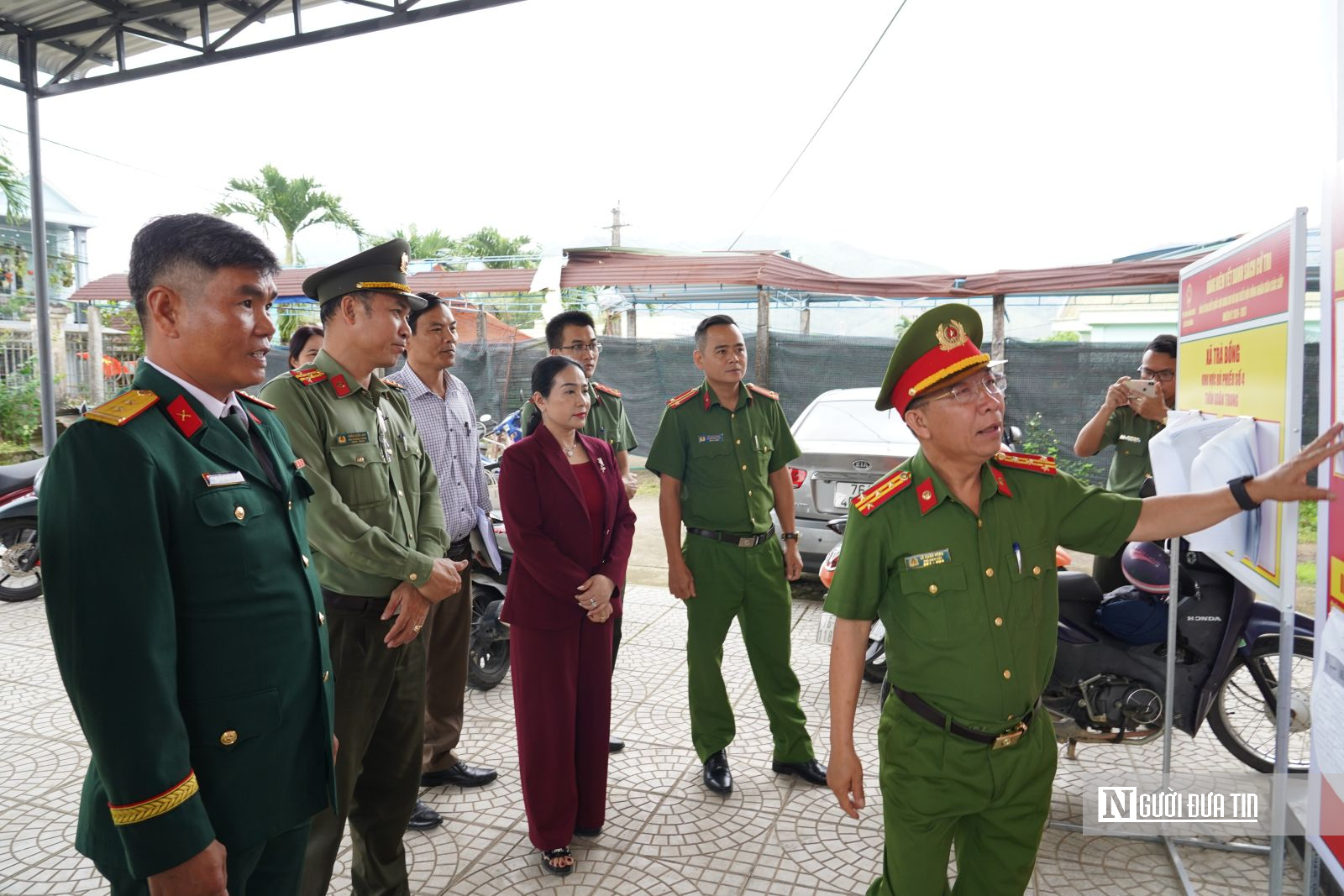 Công an Quảng Ngãi siết chặt an ninh trật tự, bảo đảm an toàn cho ngày bầu cử- Ảnh 3. Công an Quảng Ngãi siết chặt an ninh trật tự, bảo đảm an toàn cho ngày bầu cử- Ảnh 3.