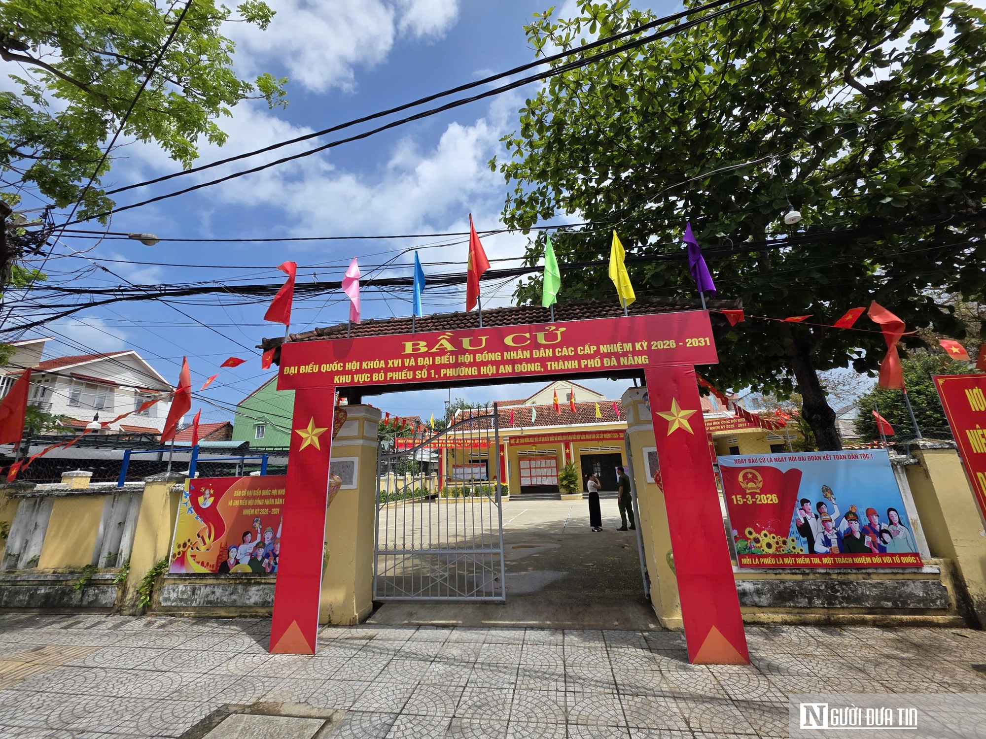 Những bước ch&acirc;n lặng lẽ trước ng&agrave;y bầu cử- Ảnh 2.