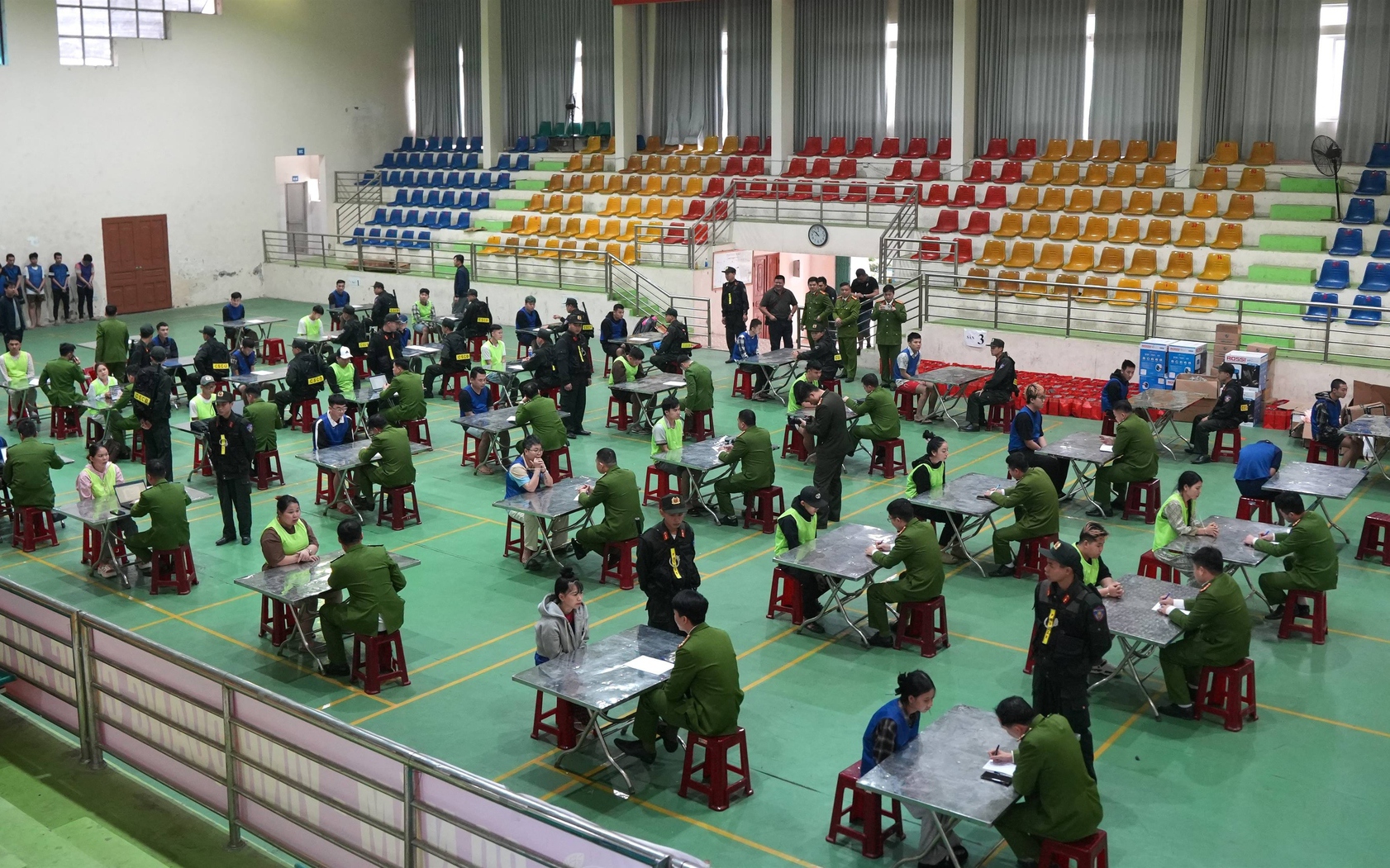 Cao Bằng triệt phá hai nhóm lừa đảo công nghệ cao, chiếm đoạt hơn 2.300 tỷ đồng