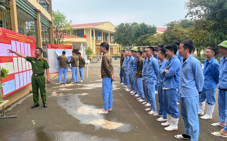 Người c&ocirc;ng gi&aacute;o bản M&ocirc;ng h&aacute;o hức chờ ng&agrave;y cầm l&aacute; phiếu- Ảnh 5.