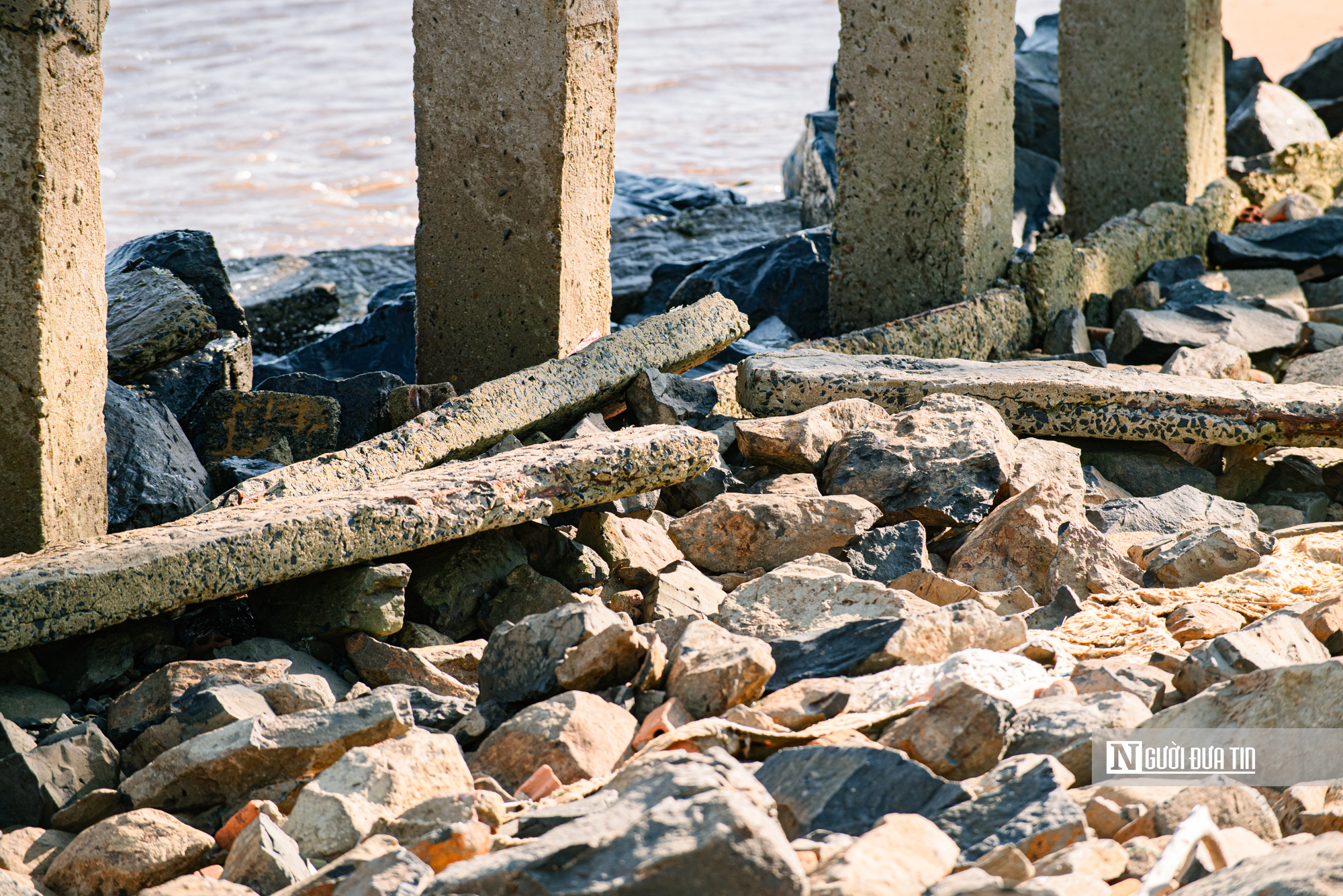 Đắk Lắk: Người d&acirc;n bất an v&igrave; bờ k&egrave; Bạch Đằng sạt lở, mong sớm khởi c&ocirc;ng sửa chữa- Ảnh 15.
