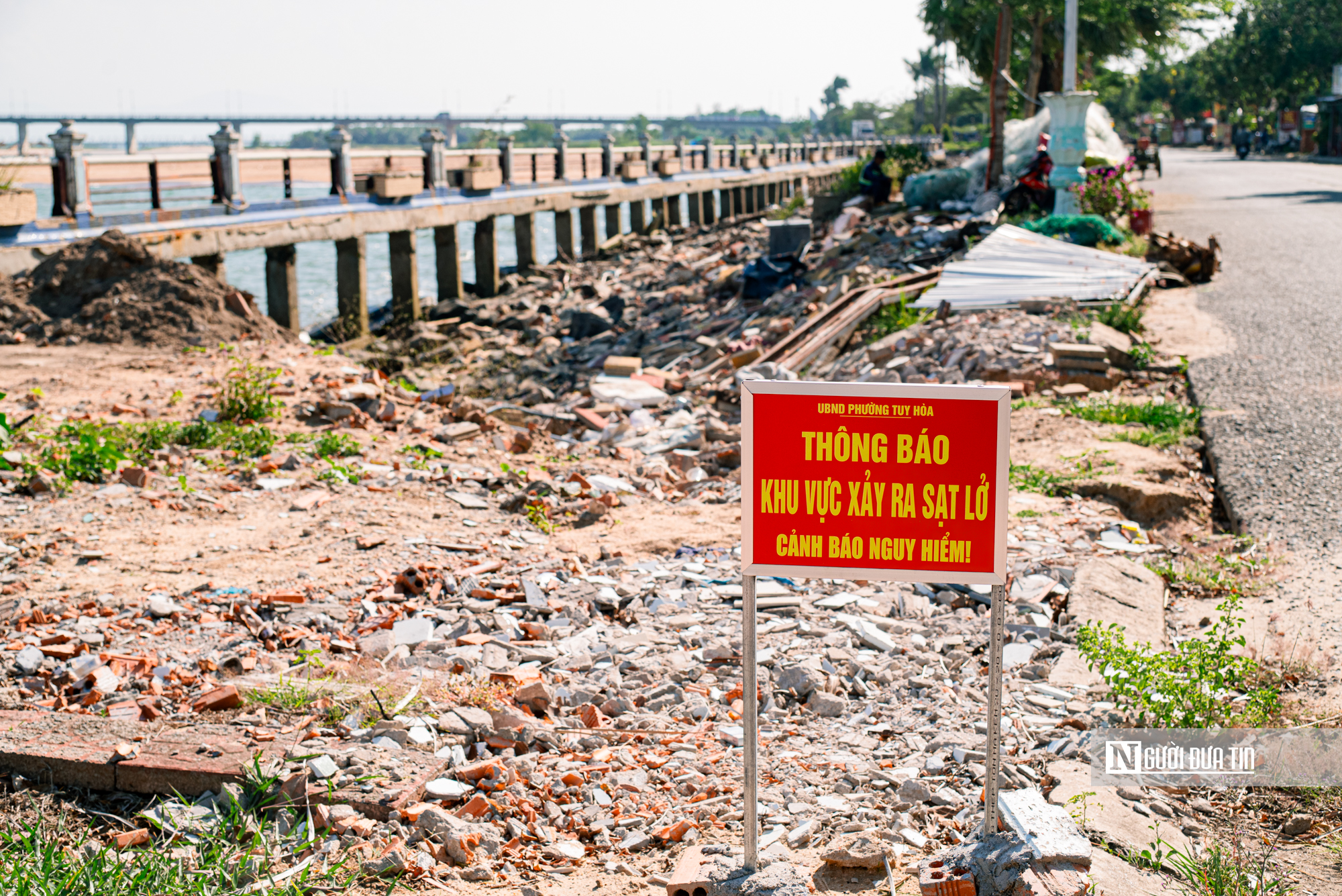 Đắk Lắk: Người d&acirc;n bất an v&igrave; bờ k&egrave; Bạch Đằng sạt lở, mong sớm khởi c&ocirc;ng sửa chữa- Ảnh 10.