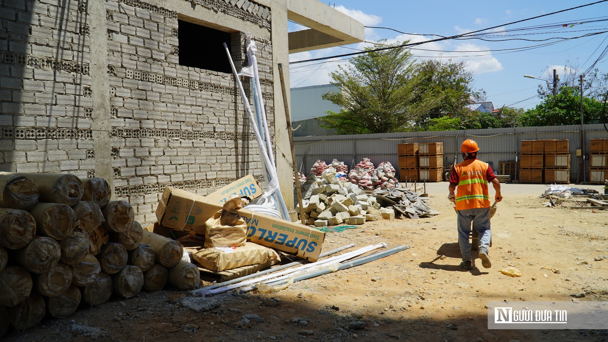 Cận cảnh đại c&ocirc;ng trường t&aacute;i định cư ven s&ocirc;ng C&agrave; Ty, gấp r&uacute;t về đ&iacute;ch nhưng c&ograve;n nhiều &ldquo;n&uacute;t thắt&rdquo; - Ảnh 8.