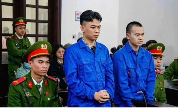 Y &aacute;n 2 năm t&ugrave; với &lsquo;tổng t&agrave;i' giơ tay ra hiệu để đ&agrave;n em đ&aacute;nh người - Ảnh 1.