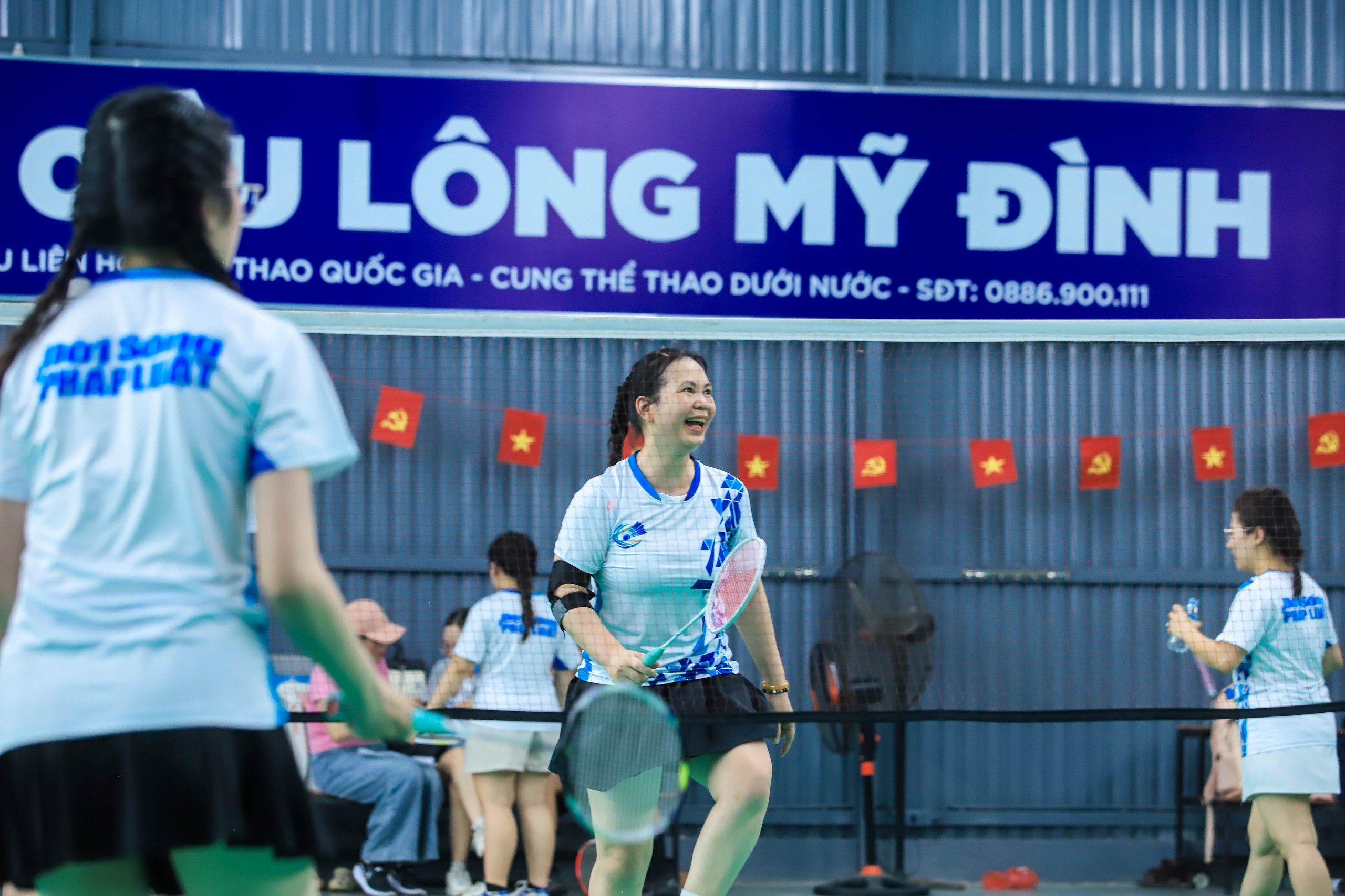 Giải Cầu l&ocirc;ng ch&agrave;o mừng 25 năm Tạp ch&iacute; Đời sống v&agrave; Ph&aacute;p luật ra số b&aacute;o đầu ti&ecirc;n- Ảnh 8.