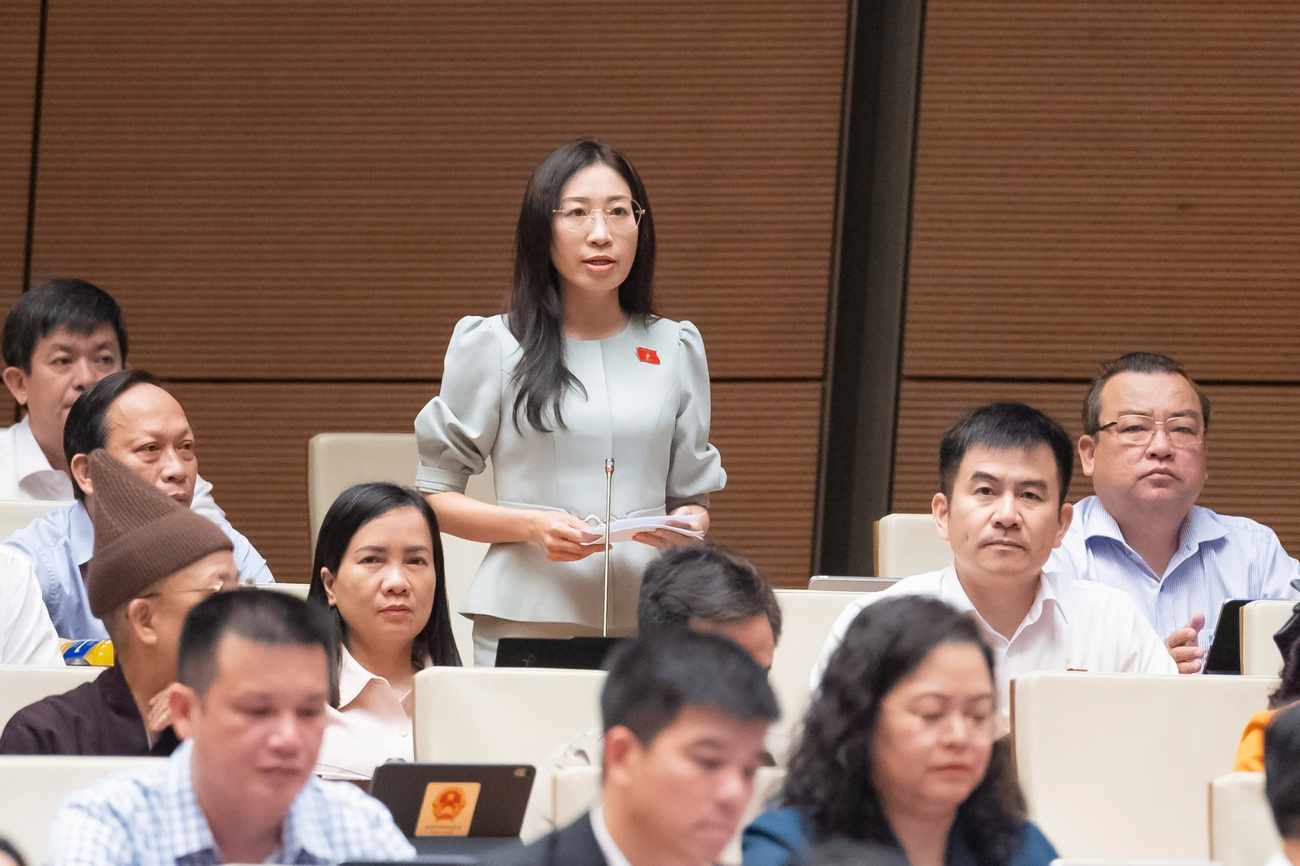 ĐBQH: Cần quy định rõ trách nhiệm quản lý tiền công đức- Ảnh 2.