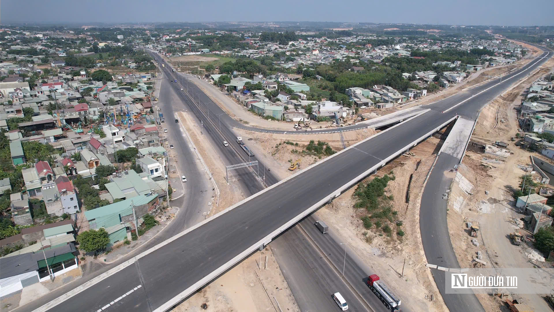 Cao tốc Bi&ecirc;n H&ograve;a &ndash; Vũng T&agrave;u &ldquo;chạy nước r&uacute;t&rdquo; trước ng&agrave;y th&ocirc;ng xe - Ảnh 4.