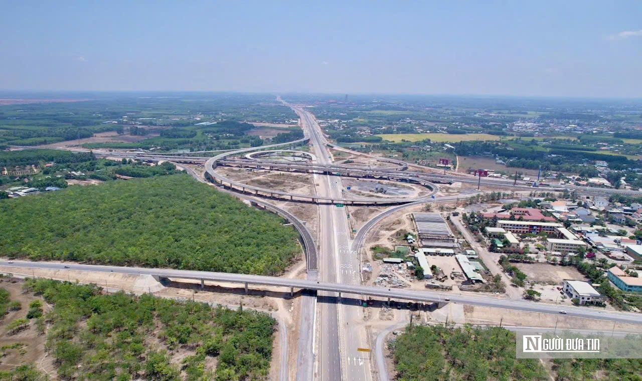Cao tốc Bi&ecirc;n H&ograve;a &ndash; Vũng T&agrave;u &ldquo;chạy nước r&uacute;t&rdquo; trước ng&agrave;y th&ocirc;ng xe - Ảnh 6.