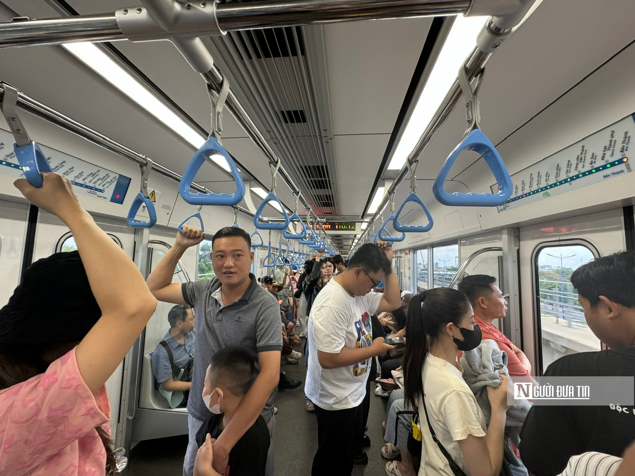 Tp.HCM đề xuất miễn vé xe buýt: Kỳ vọng tạo “cú hích” cho giao thông công cộng  - Ảnh 2.