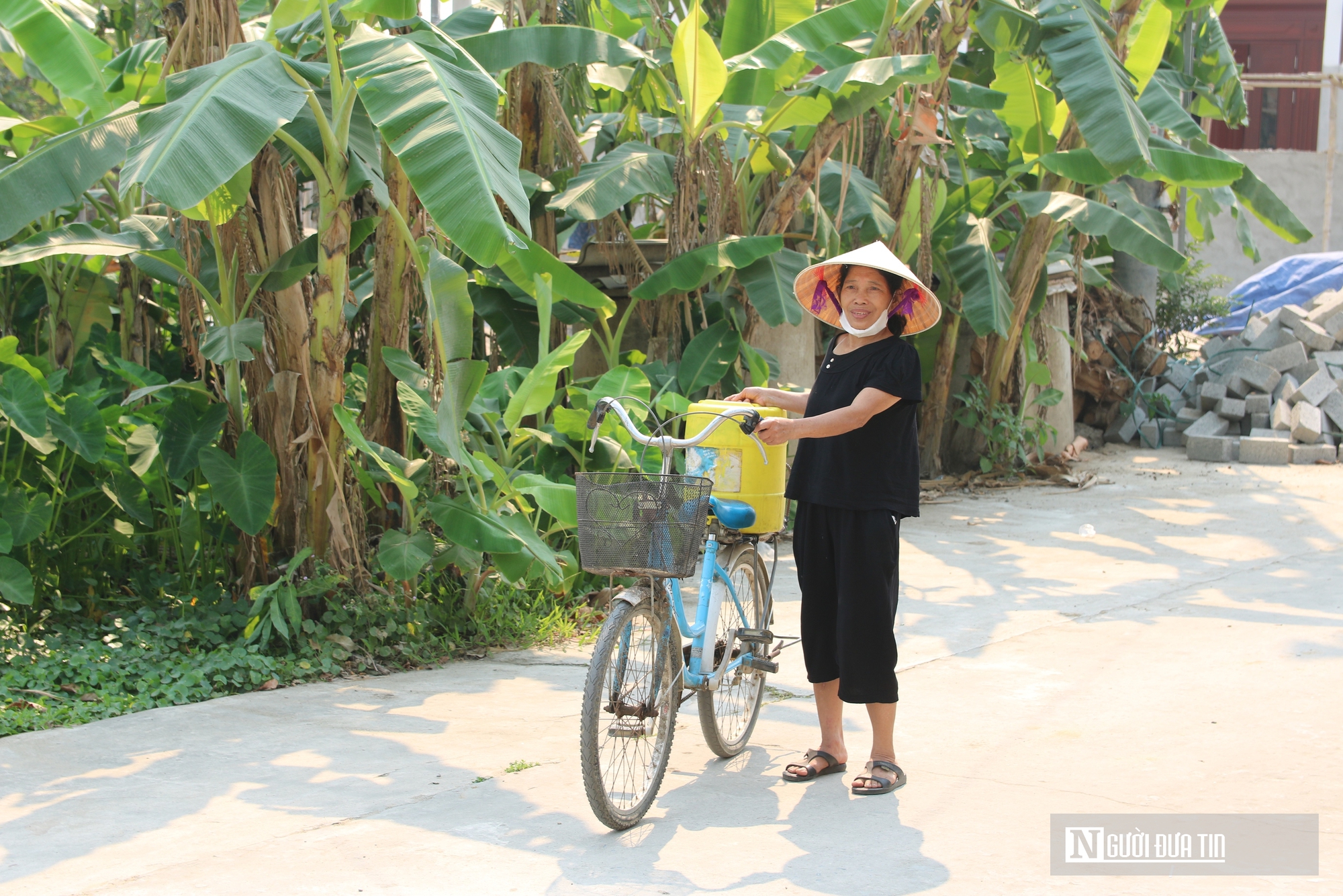 Người dân khốn đốn vì mất nước sạch hơn 1 tháng giữa thời tiết nắng nóng- Ảnh 2. Người dân khốn đốn vì mất nước sạch hơn 1 tháng giữa thời tiết nắng nóng- Ảnh 2.