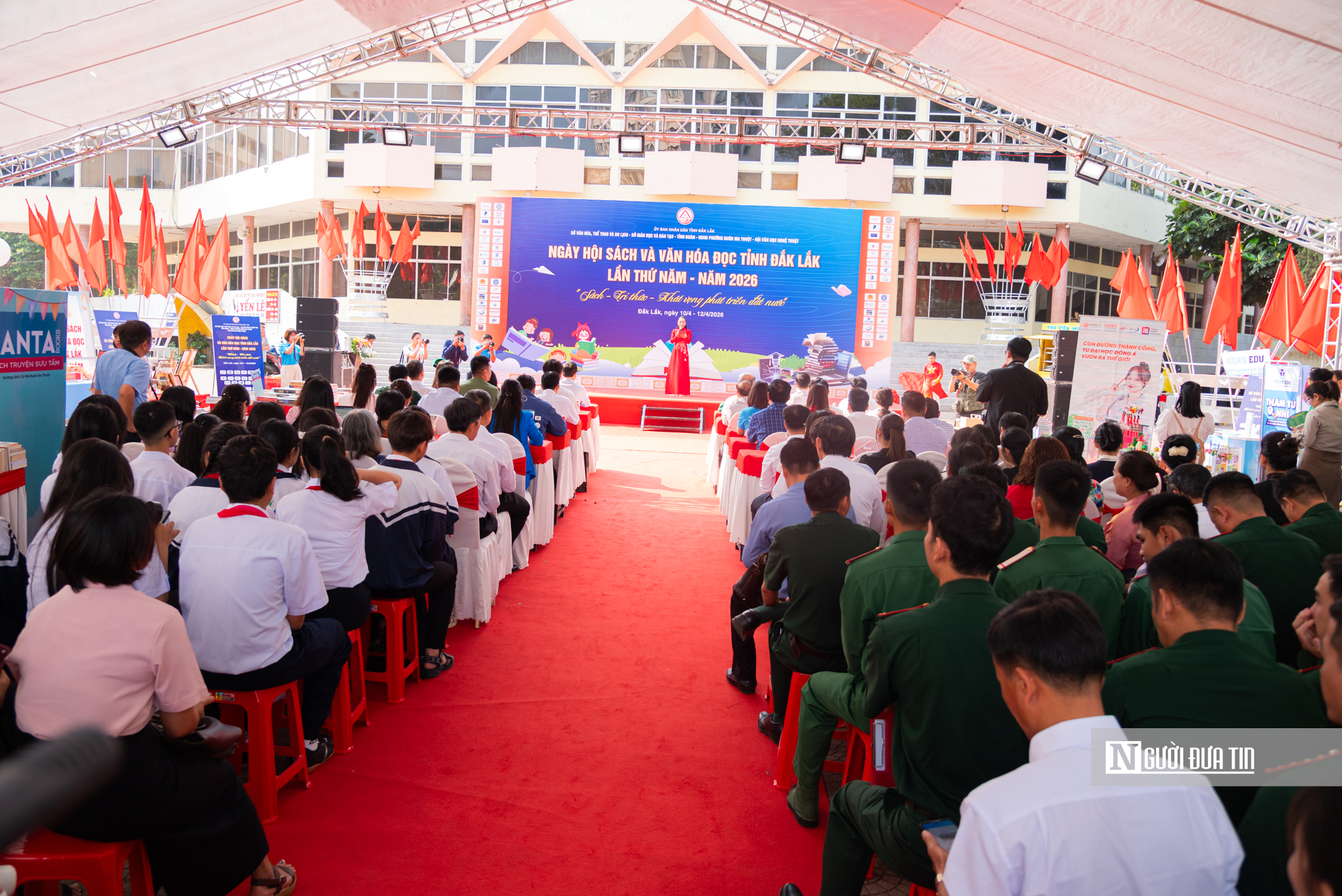 Đắk Lắk: Lan toả đam mê đọc sách, đại sứ văn hóa đọc đến cộng đồng- Ảnh 1. Đắk Lắk: Lan toả đam mê đọc sách, đại sứ văn hóa đọc đến cộng đồng- Ảnh 1.