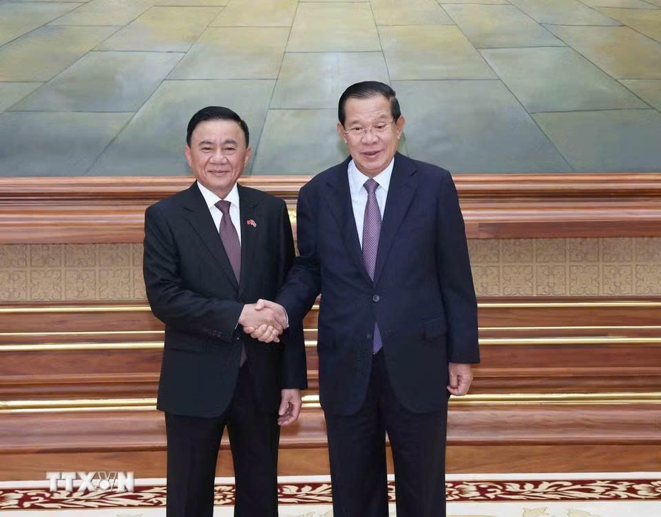 Thường trực Ban Bí thư Trần Cẩm Tú hội kiến Chủ tịch Hun Sen - Ảnh 1.