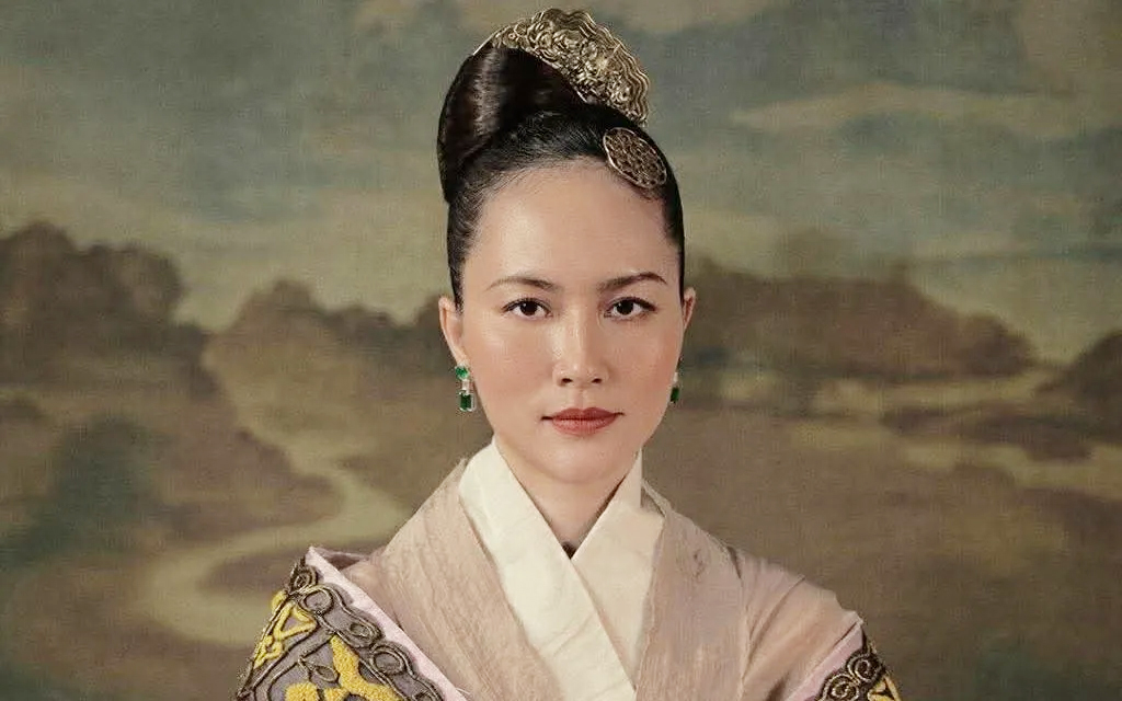 Đỗ Thị Hải Yến gây ấn tượng với tạo hình Hoàng hậu trong phim lịch sử