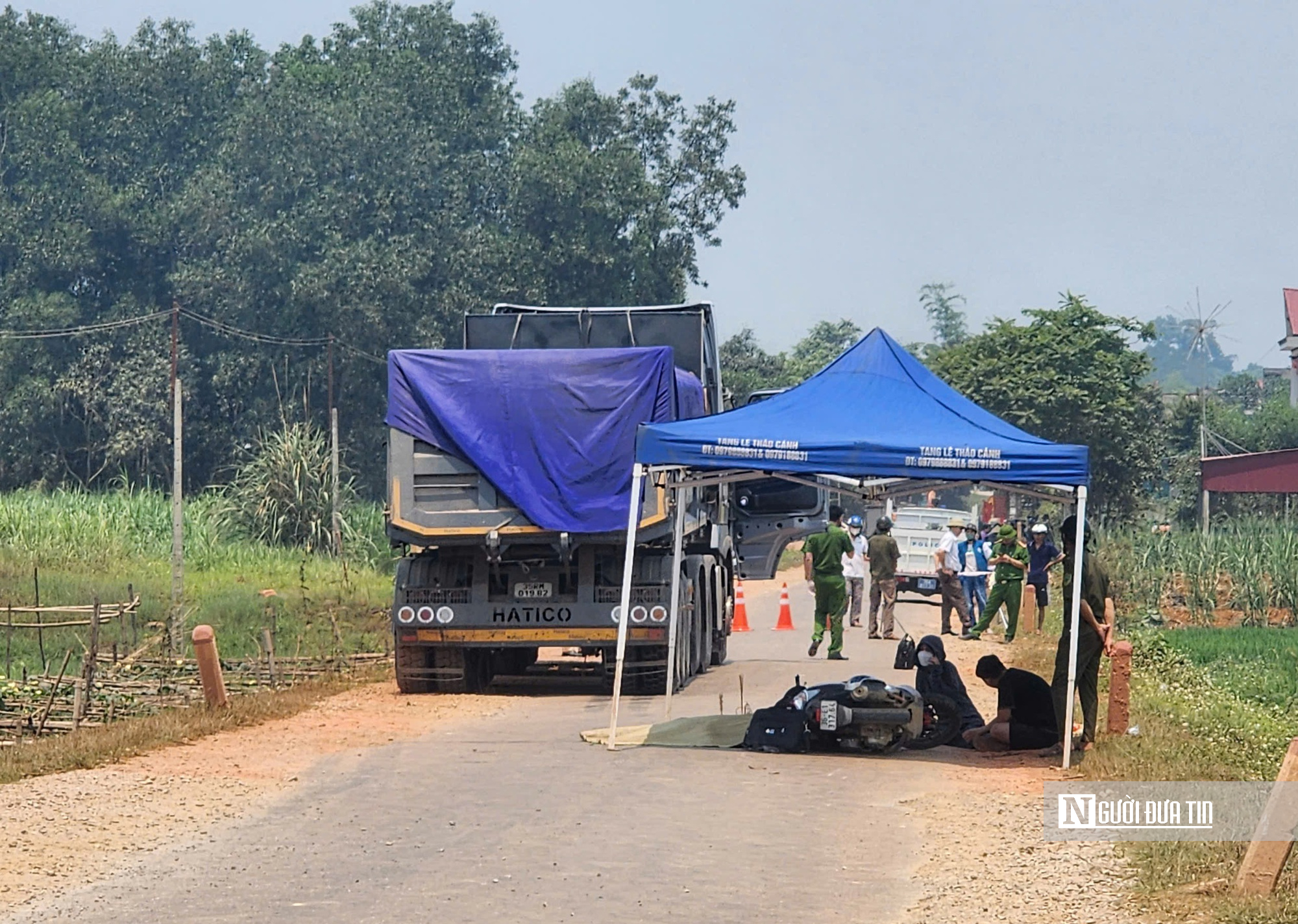 Tai nạn thương tâm, CSGT vào cuộc xử lý dàn xe Howo gây ám ảnh với người dân- Ảnh 1.