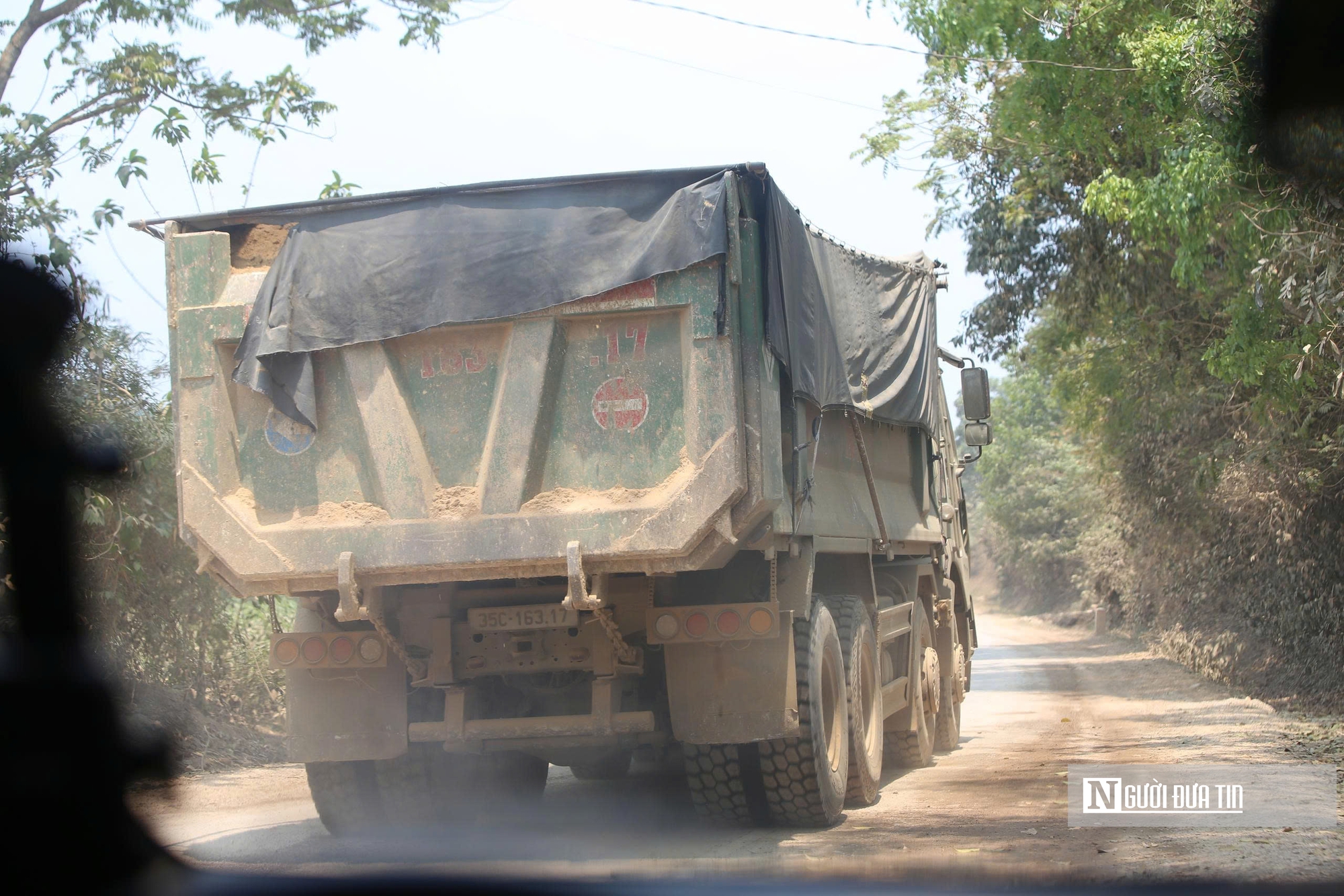 Tai nạn thương tâm, CSGT vào cuộc xử lý dàn xe Howo gây ám ảnh với người dân- Ảnh 5.