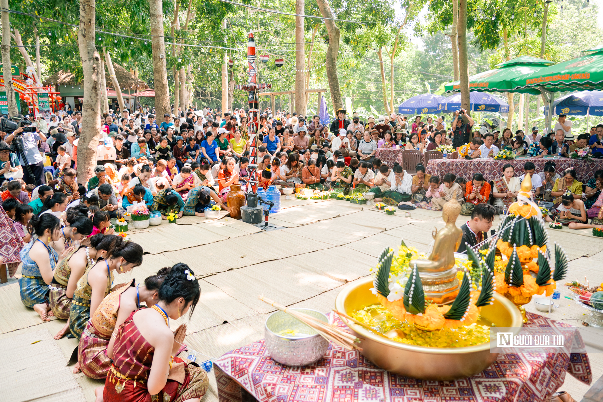 Độc đ&aacute;o c&aacute;c nghi thức Phật gi&aacute;o trong Tết Bunpimay của người L&agrave;o tại Đắk Lắk- Ảnh 2.