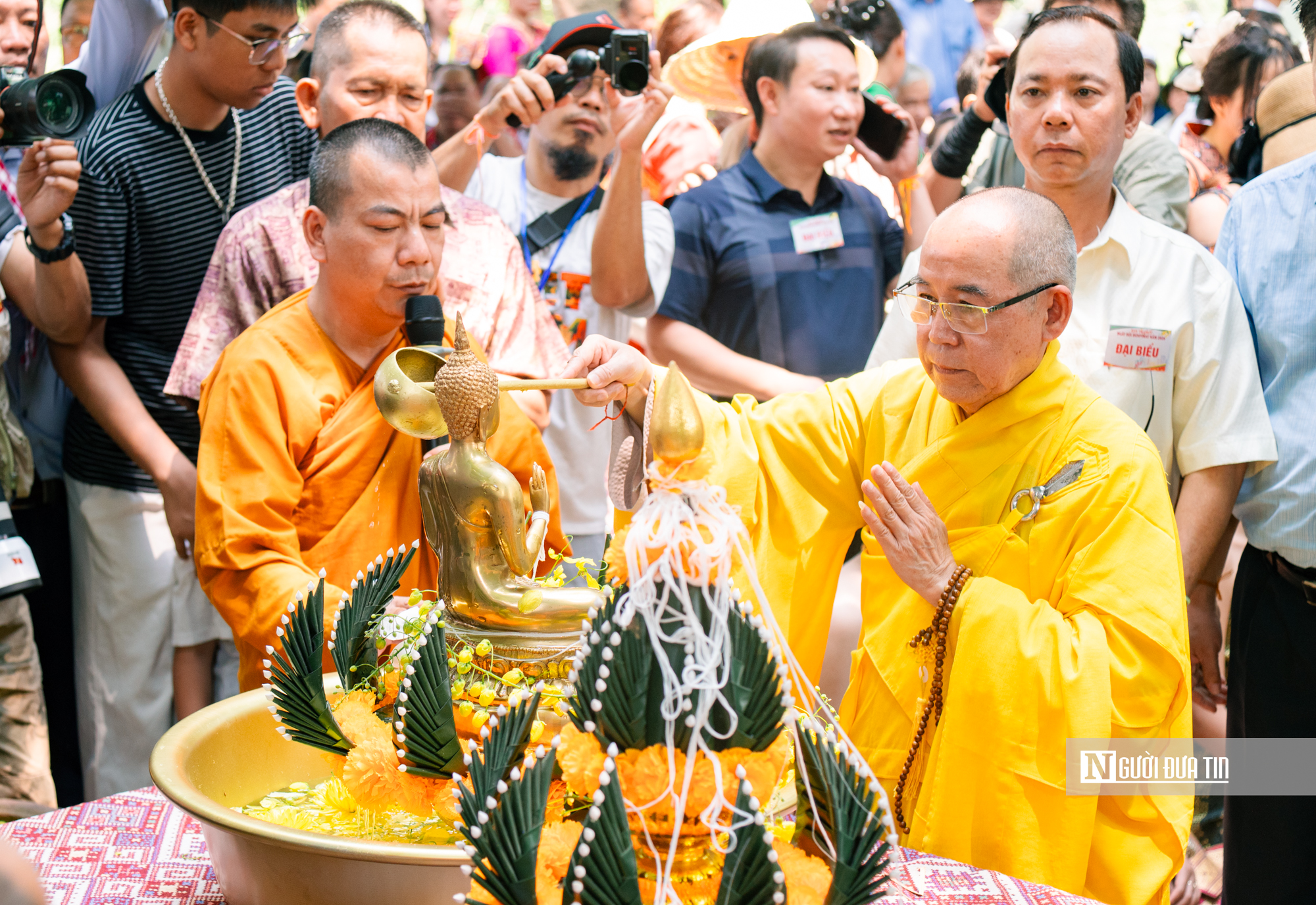 Độc đ&aacute;o c&aacute;c nghi thức Phật gi&aacute;o trong Tết Bunpimay của người L&agrave;o tại Đắk Lắk- Ảnh 9.