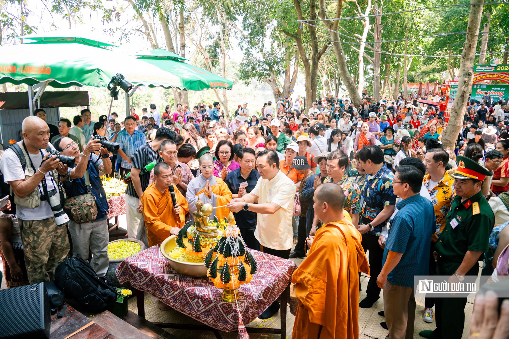 Độc đ&aacute;o c&aacute;c nghi thức Phật gi&aacute;o trong Tết Bunpimay của người L&agrave;o tại Đắk Lắk- Ảnh 8.