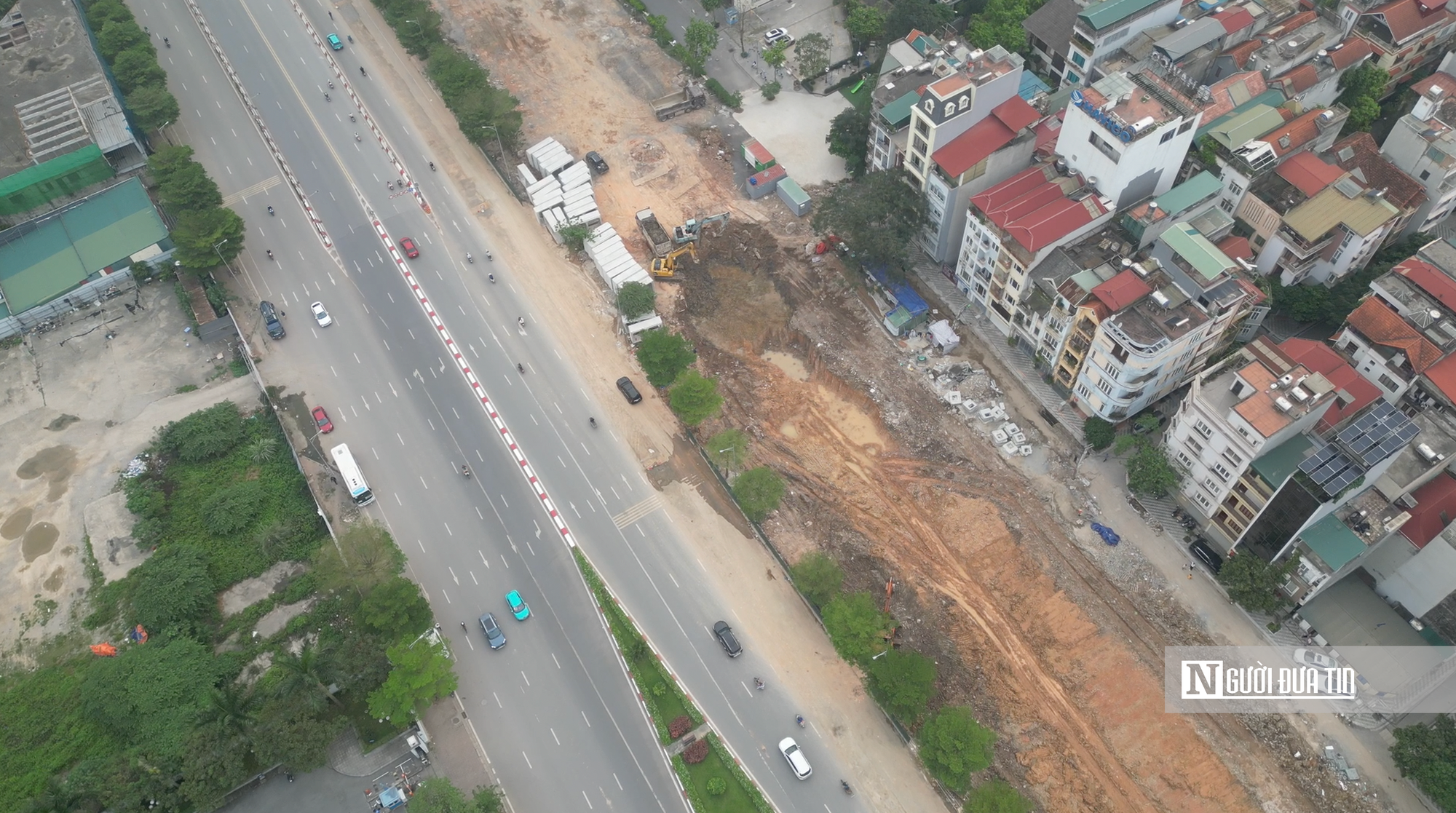 &Ugrave;n tắc, bụi bặm ở &ldquo;c&ocirc;ng trường&rdquo; chống ngập H&agrave; Nội- Ảnh 8.