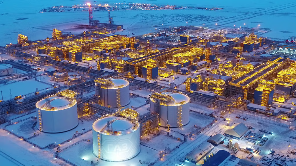 Châu Âu mua mạnh LNG Nga khi lệnh cấm treo lơ lửng- Ảnh 1.