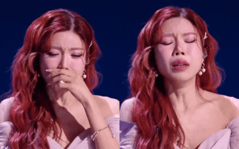 Ca sĩ Trang Ph&aacute;p kh&oacute;c nấc khi thua "sốc" ở Đạp Gi&oacute; Trung Quốc - Ảnh 2.