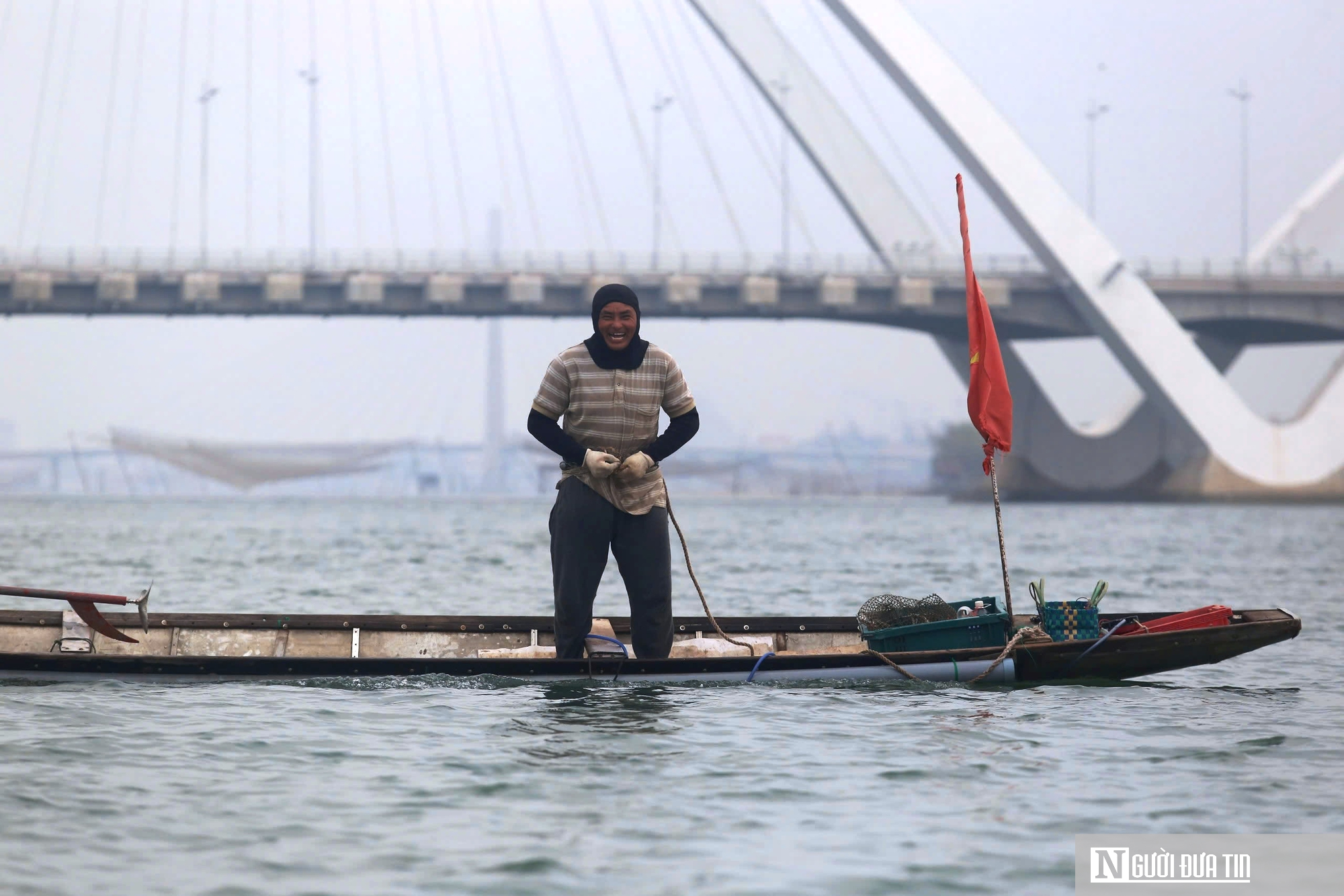 Nghề nguy hiểm lặn bắt loài nhiễm thể dưới đáy sông, ngon nức tiếng ở Quảng Trị- Ảnh 1. Nghề nguy hiểm lặn bắt loài nhiễm thể dưới đáy sông, ngon nức tiếng ở Quảng Trị- Ảnh 1.