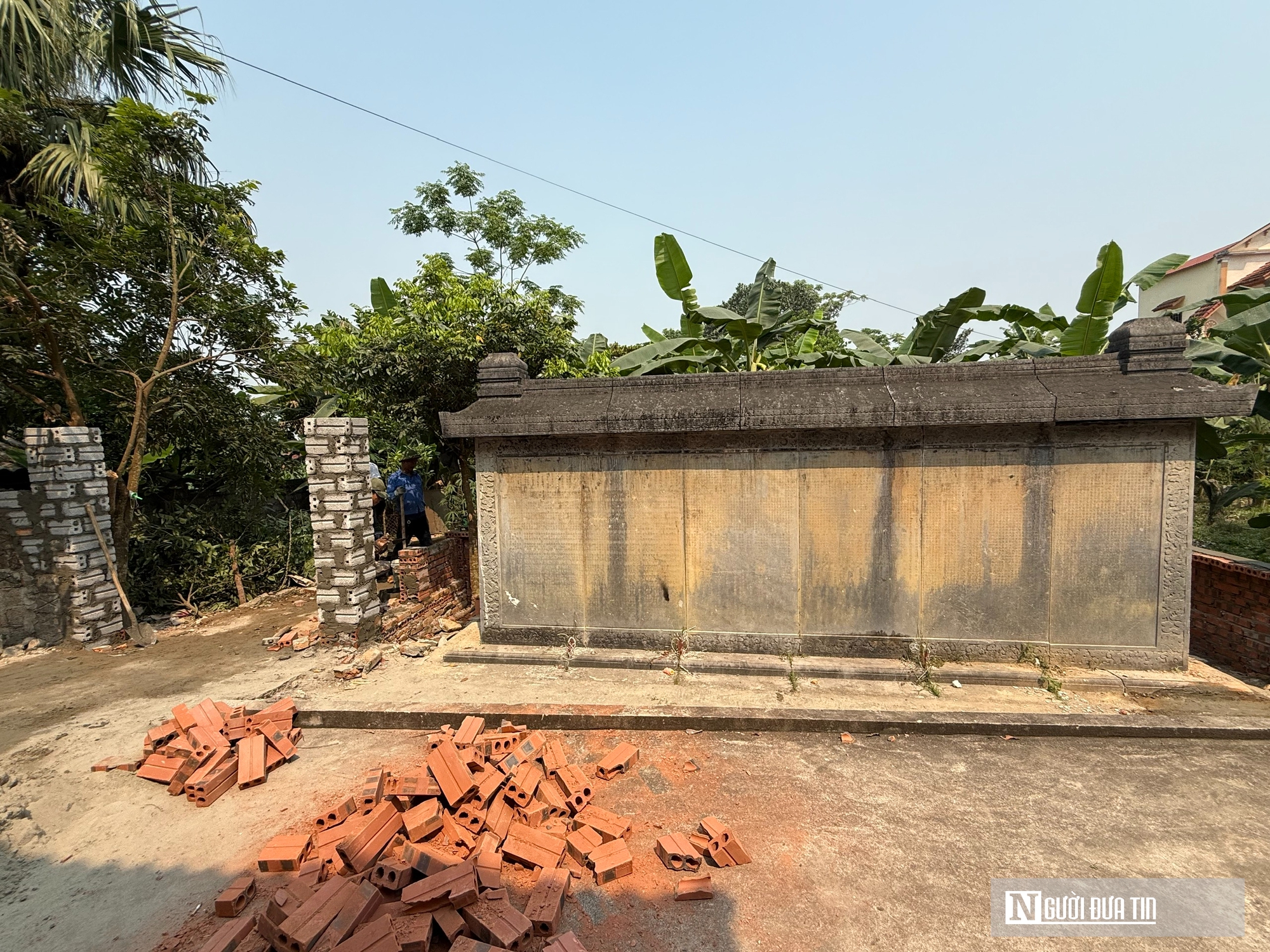 Trả lại gi&aacute; trị di t&iacute;ch quốc gia cho hai bia đ&aacute; cổ hơn 3 thế kỷ- Ảnh 3.