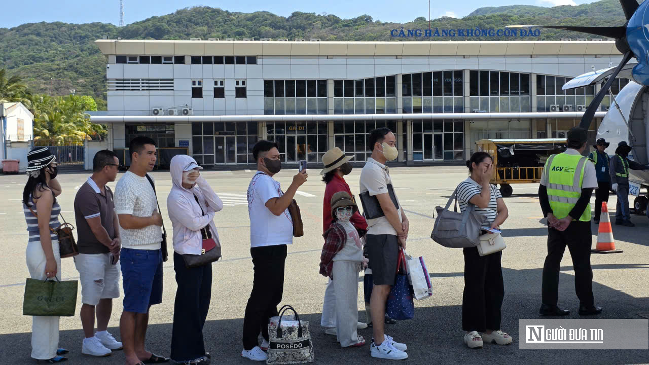 Côn Đảo "giữ nhiệt" du lịch: Giá tăng cao, khách vẫn đổ về- Ảnh 4. Côn Đảo "giữ nhiệt" du lịch: Giá tăng cao, khách vẫn đổ về- Ảnh 4.