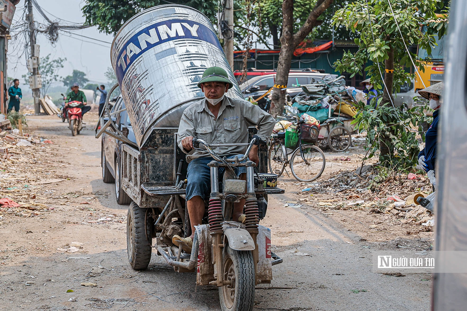Hà Nội: Người dân thu dọn đồ đạc, trả mặt bằng để xây cầu Tứ Liên - Ảnh 15.