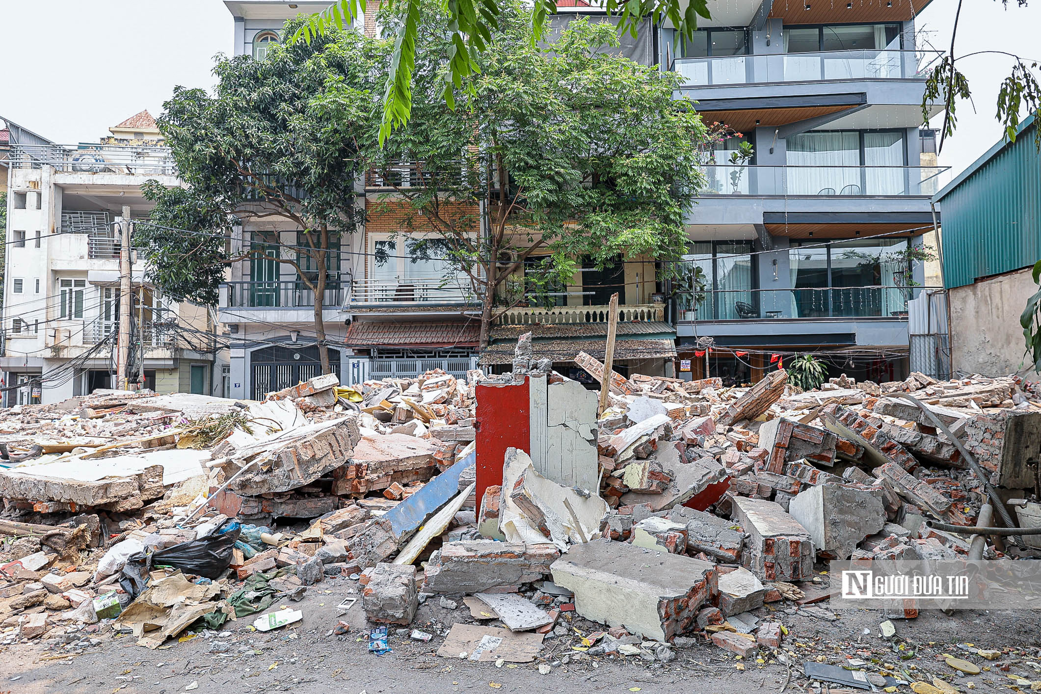 Hà Nội: Người dân thu dọn đồ đạc, trả mặt bằng để xây cầu Tứ Liên - Ảnh 16.