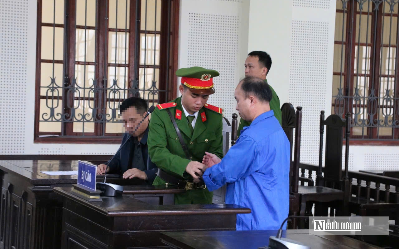 Bị cáo Lào giấu ma túy trong nội y, lĩnh án 20 năm tù trong cô độc