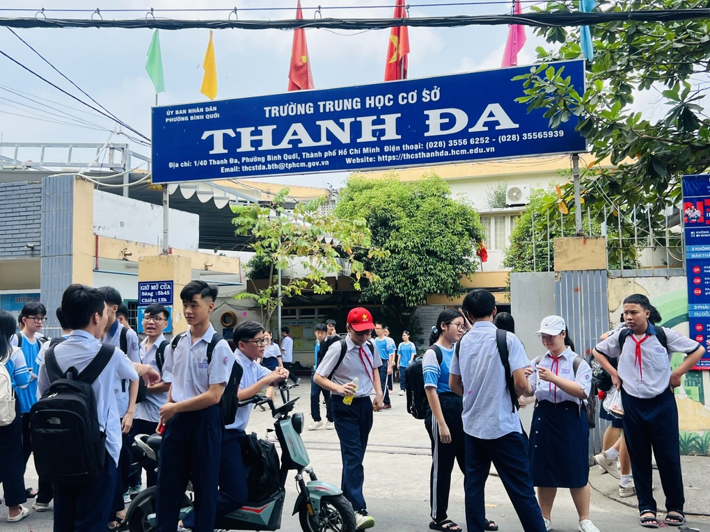 Liên quan vụ 200 học sinh bị ngộ độc: Lộ danh sách 22 trường dùng chung suất ăn - Ảnh 4.