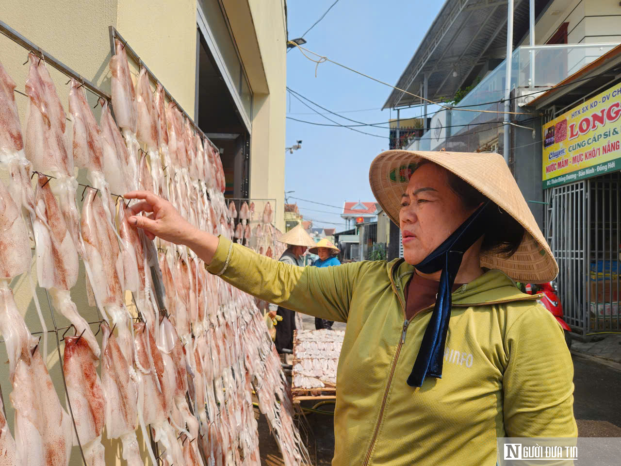 Hợp tác xã đạt OCOP và “bà đỡ” cho hàng trăm tấn hải sản vươn ra thị trường - Ảnh 4.
