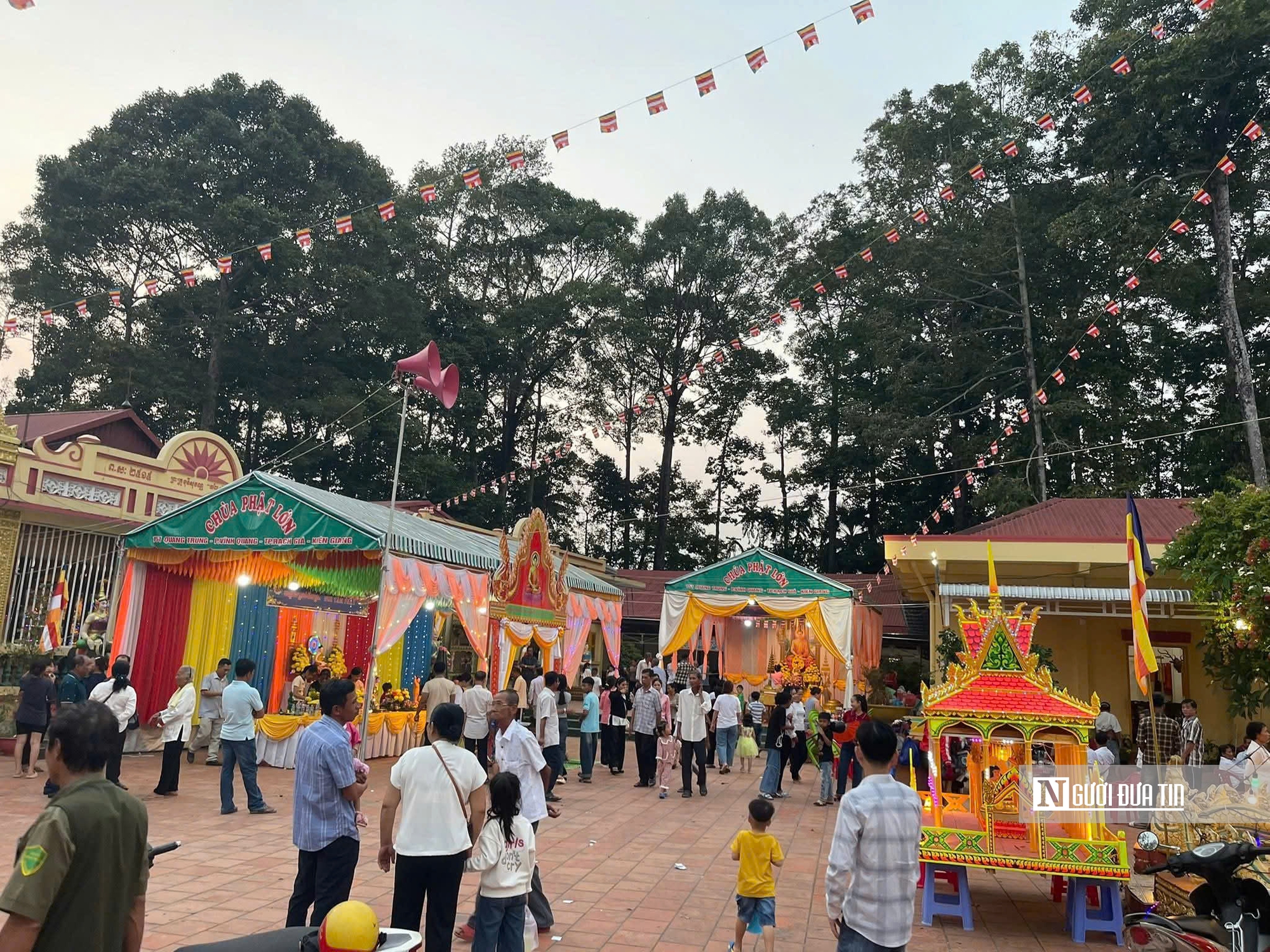 Rộn ràng Tết Chol Chnam Thmay: Phum sóc Khmer “bừng sắc” đón năm mới - Ảnh 3.