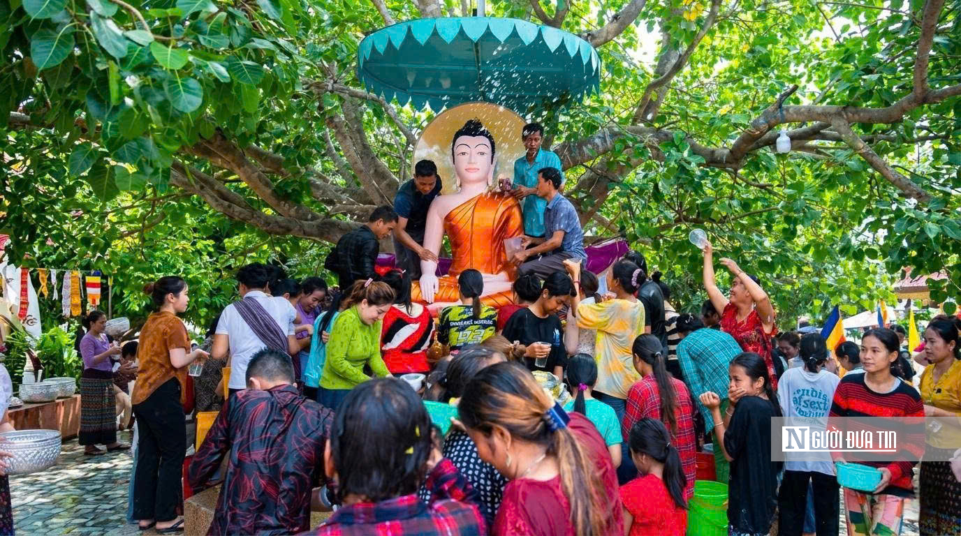 Rộn ràng Tết Chol Chnam Thmay: Phum sóc Khmer “bừng sắc” đón năm mới - Ảnh 8.