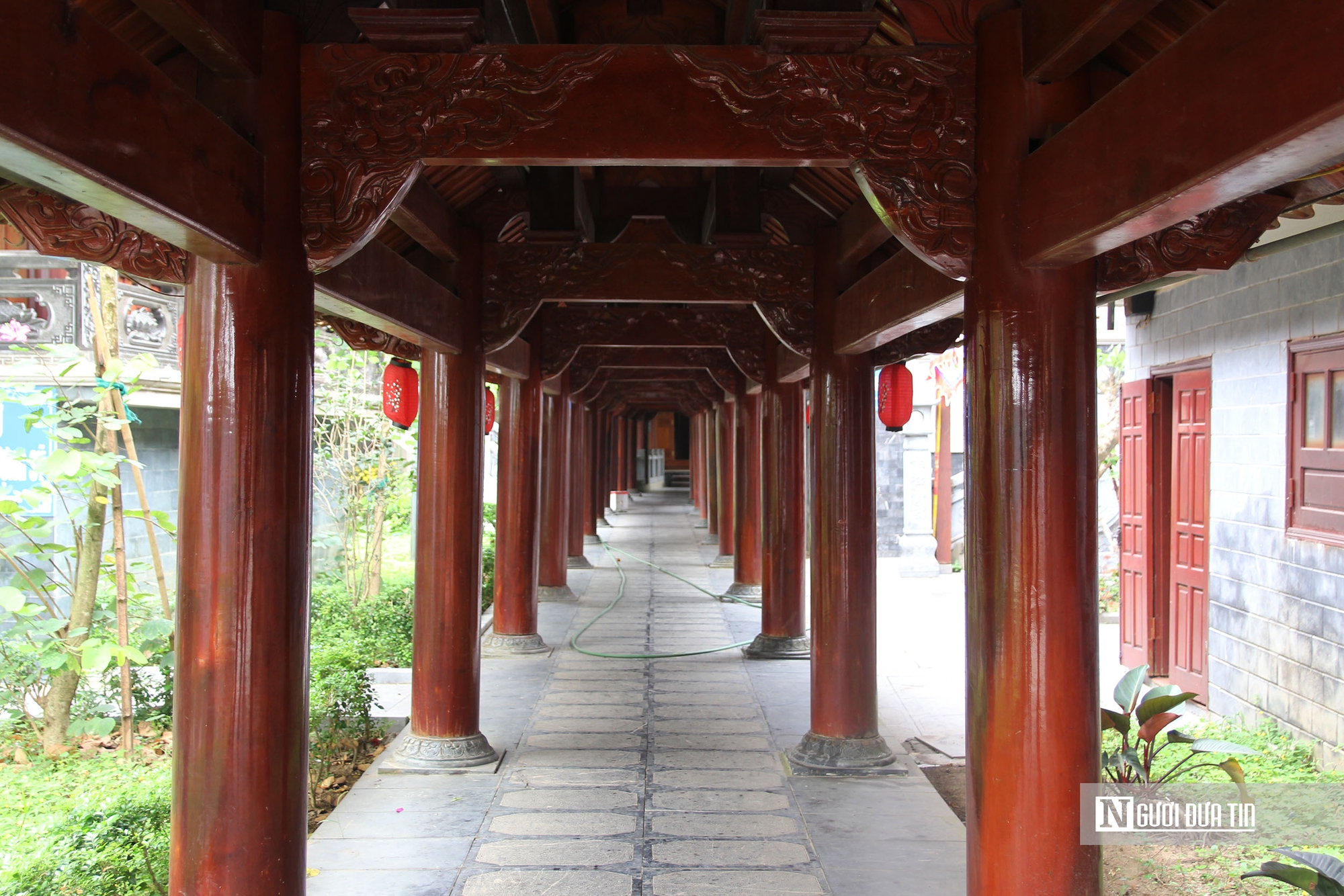 Mục sở thị những pho tượng d&aacute;t v&agrave;ng tại ng&ocirc;i đền giữa l&agrave;ng qu&ecirc; H&agrave; Tĩnh- Ảnh 5.