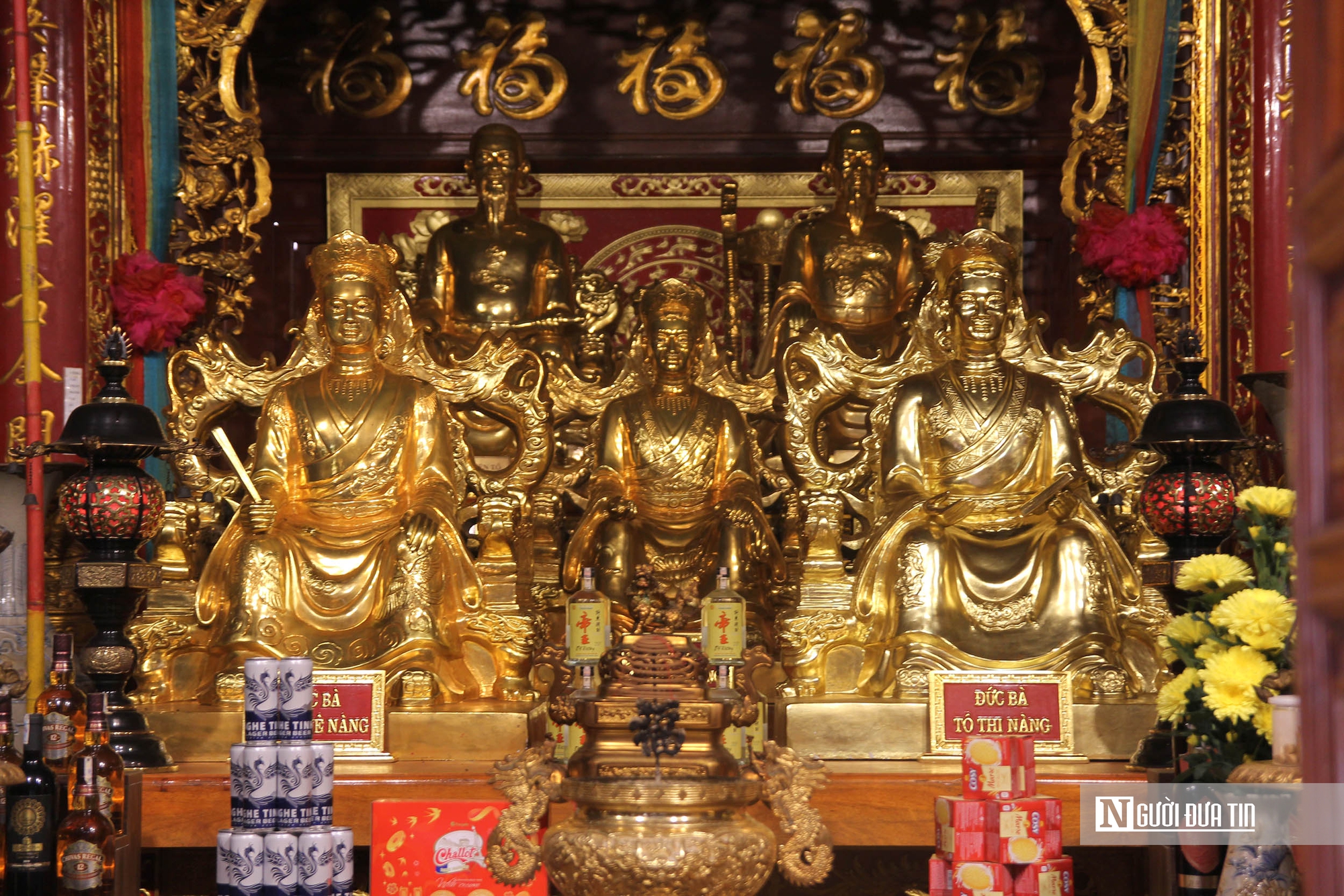 Mục sở thị những pho tượng d&aacute;t v&agrave;ng tại ng&ocirc;i đền giữa l&agrave;ng qu&ecirc; H&agrave; Tĩnh- Ảnh 7.