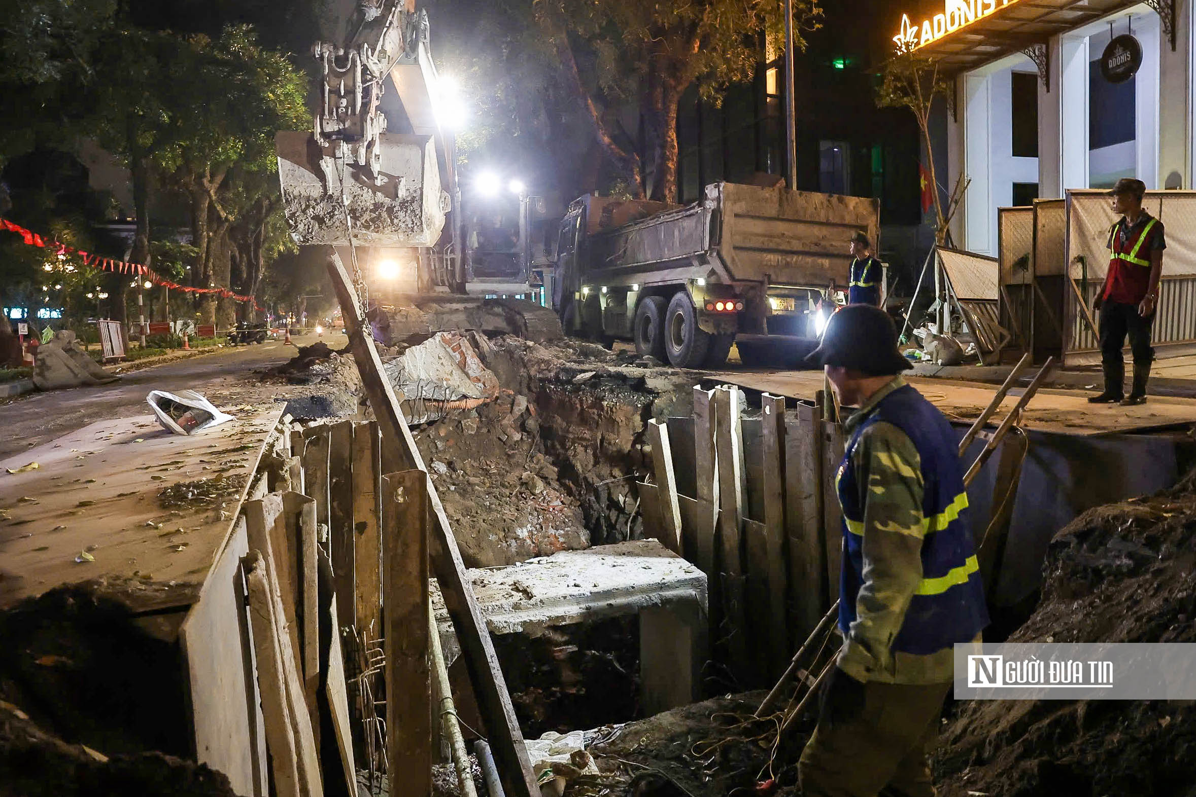 Cận cảnh thi c&ocirc;ng xuy&ecirc;n đ&ecirc;m c&ocirc;ng tr&igrave;nh chống ngập ở H&agrave; Nội- Ảnh 11.