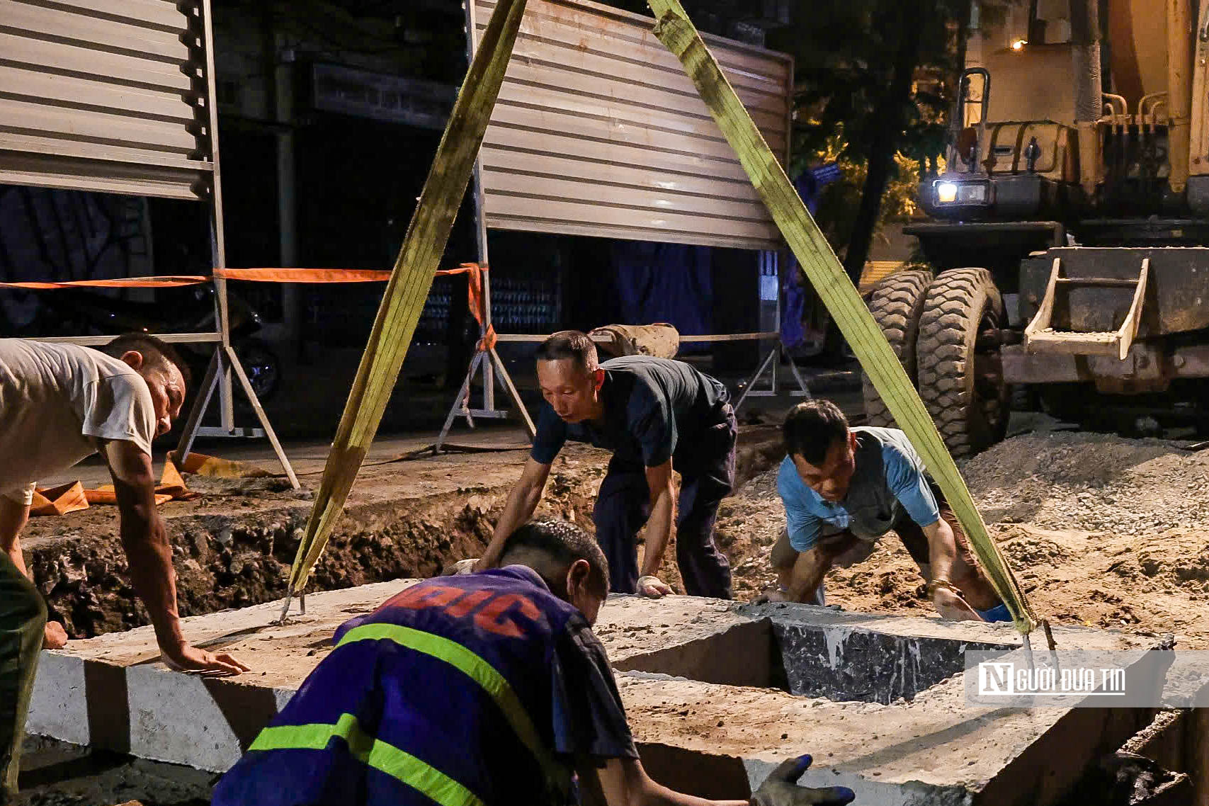 Cận cảnh thi c&ocirc;ng xuy&ecirc;n đ&ecirc;m c&ocirc;ng tr&igrave;nh chống ngập ở H&agrave; Nội- Ảnh 12.