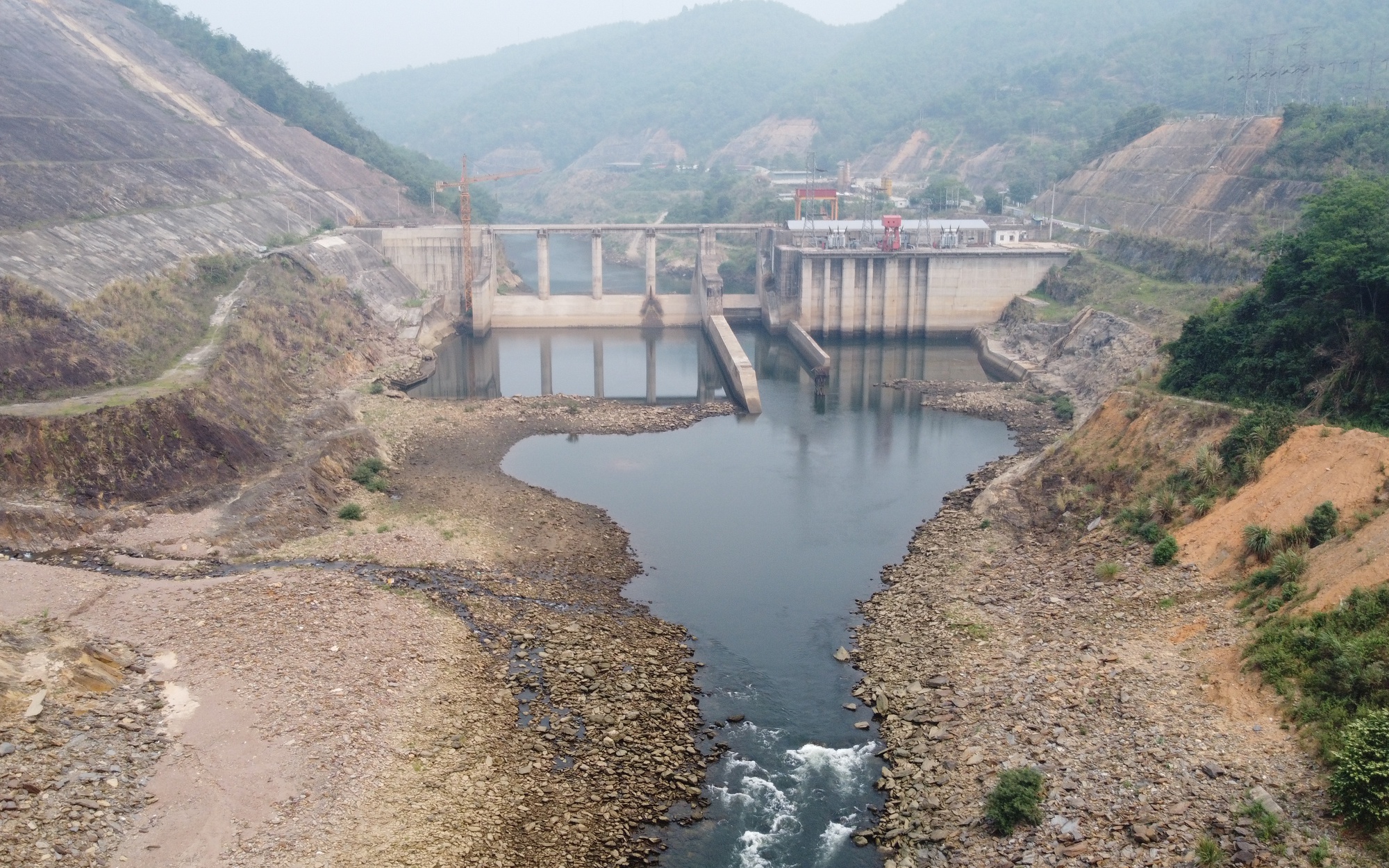 8 năm kh&ocirc;ng c&oacute; cầu v&agrave; sự nhọc nhằn của ngh&igrave;n nh&acirc;n khẩu b&ecirc;n d&ograve;ng s&ocirc;ng M&atilde;.- Ảnh 7.