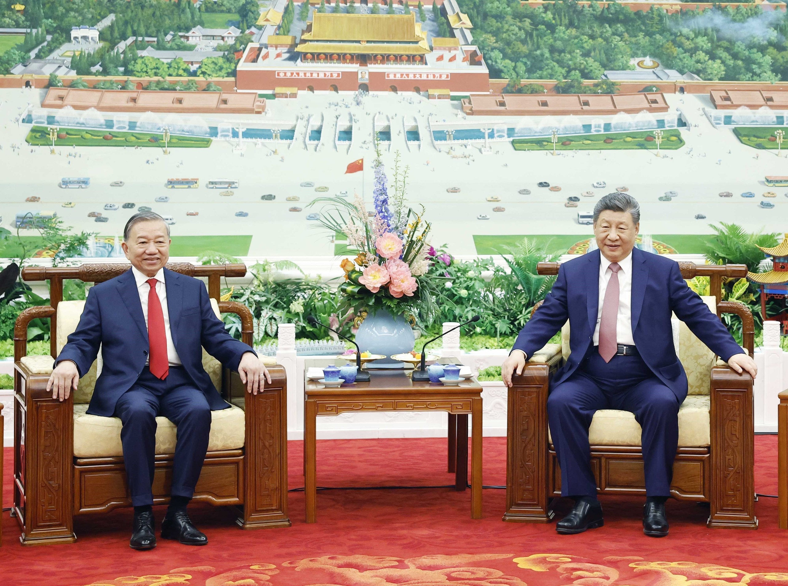 Hai Tổng Bí thư, Chủ tịch nước Việt Nam - Trung Quốc dùng tiệc trà- Ảnh 2.