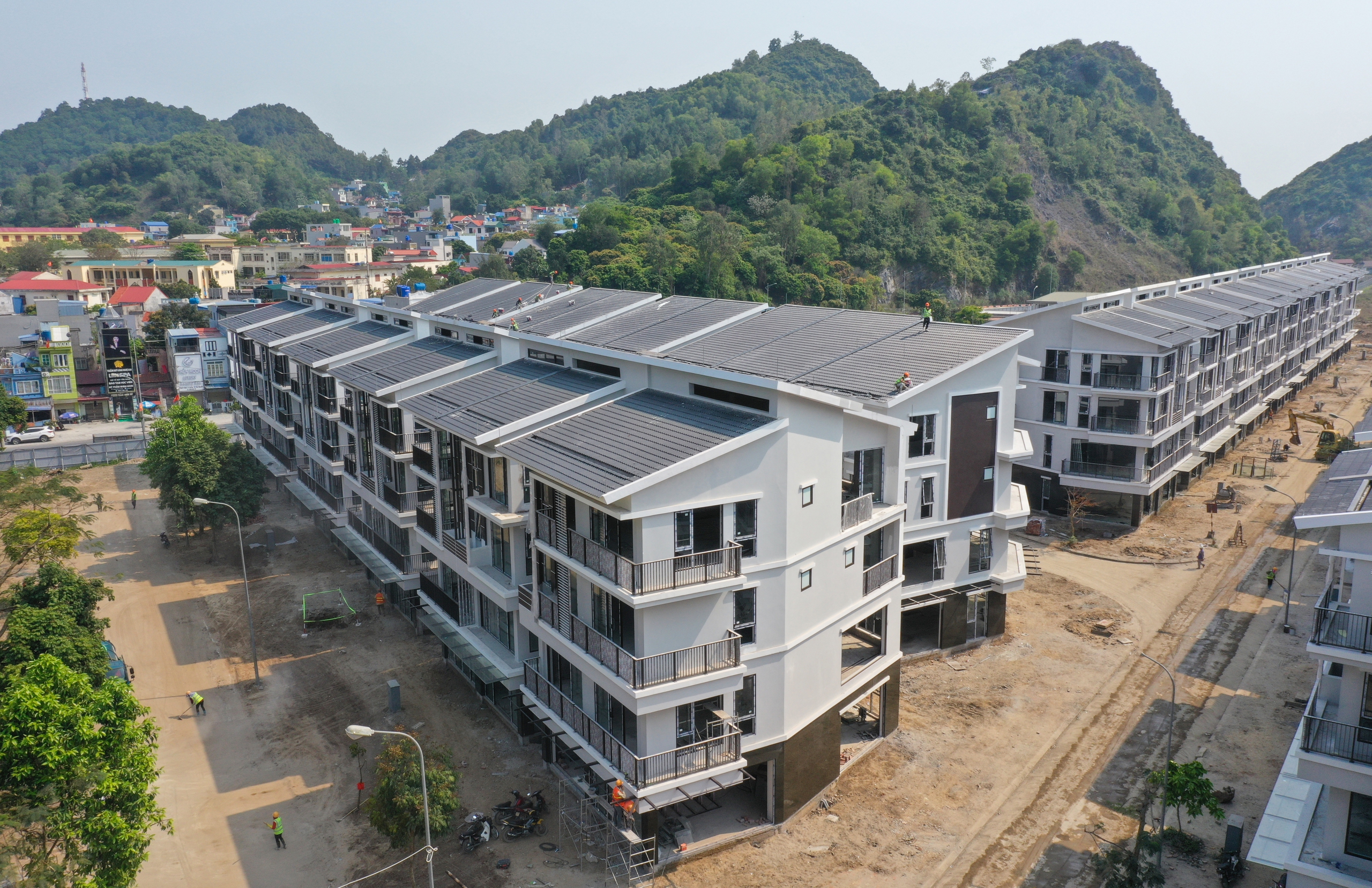 Vinaconex trước thềm ĐHĐCĐ: Hành trình nhiều thăng trầm và những câu hỏi lớn về chiến lược mới - Ảnh 1.