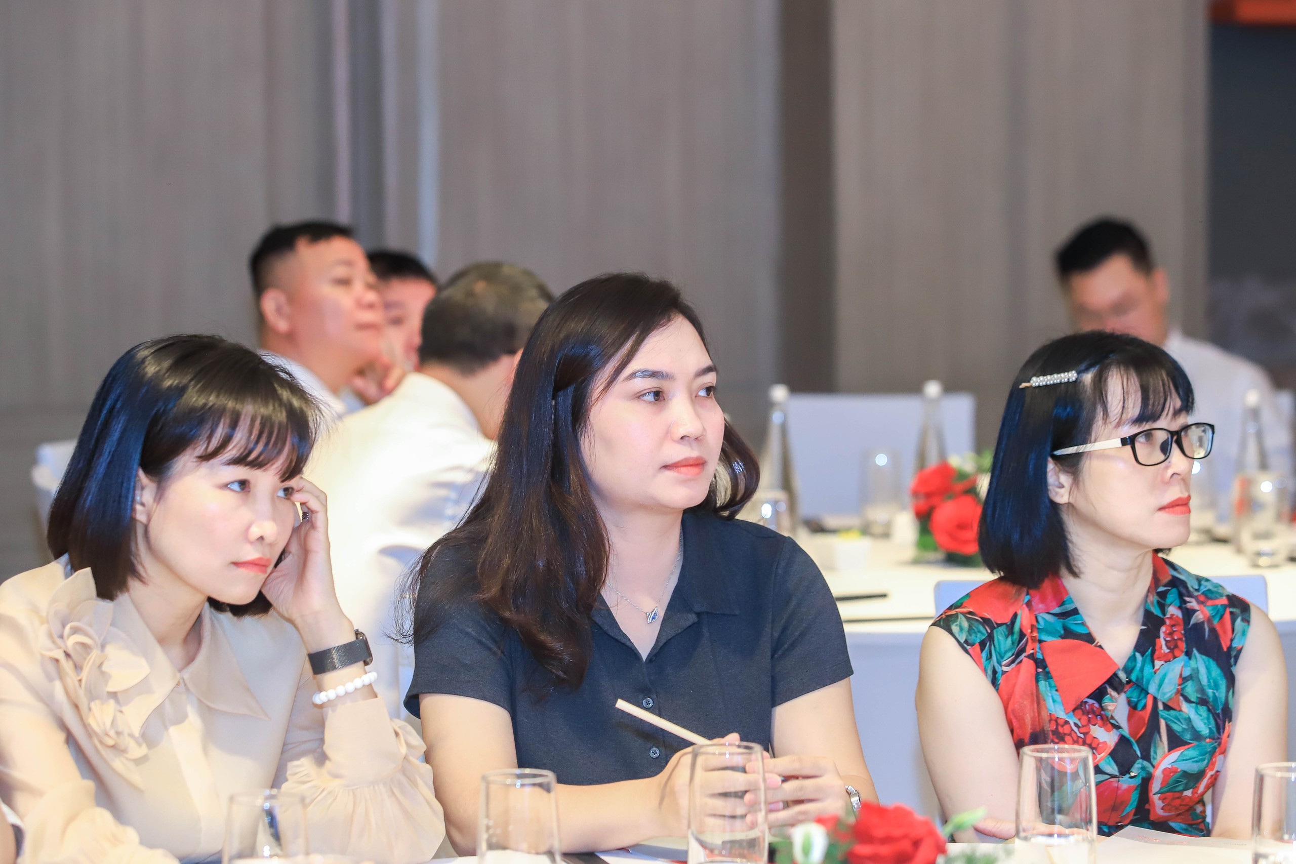 Báo chí phải không ngừng đổi mới về tư duy, nội dung và phương thức hoạt động - Ảnh 4.