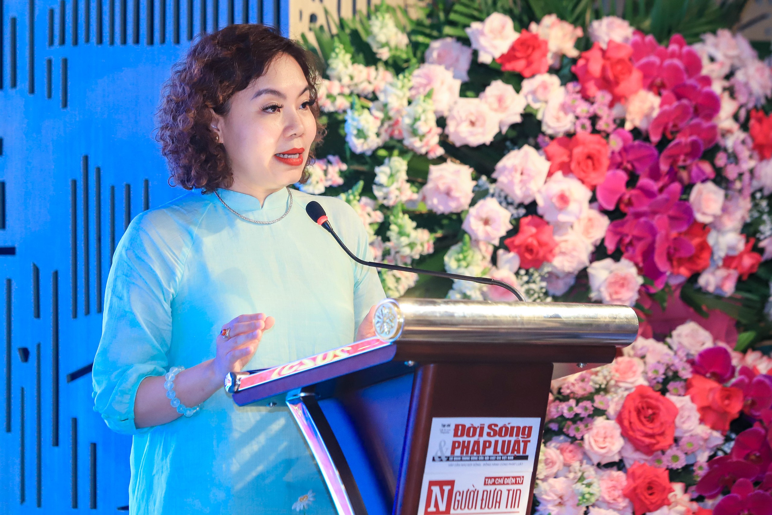 Báo chí đáp ứng yêu cầu thông tin, tuyên truyền trong kỷ nguyên mới - Ảnh 1.