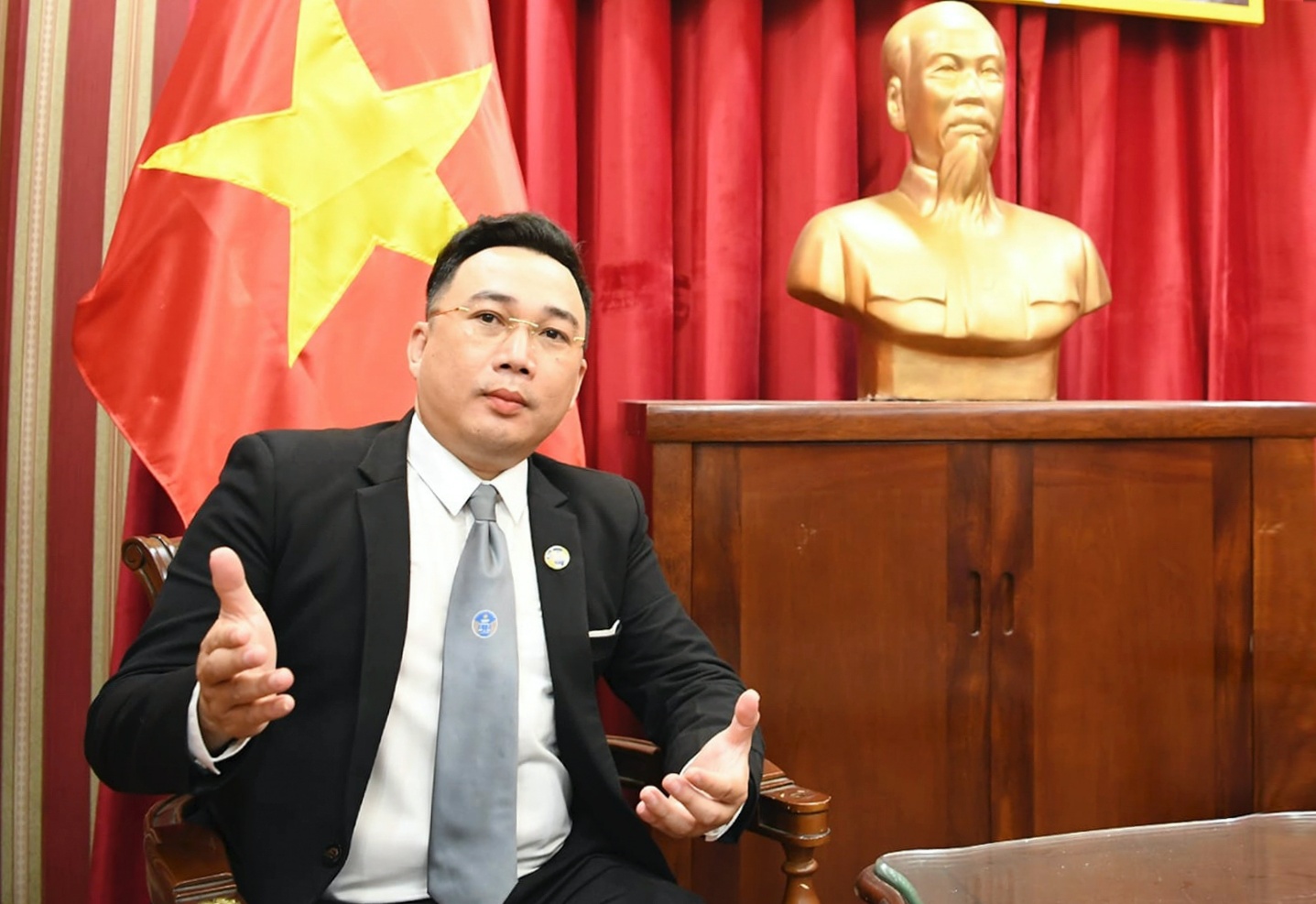 Đề xuất Chủ tịch xã được tước chứng chỉ hành nghề luật sư: Băn khoăn về năng lực, thẩm quyền- Ảnh 1.